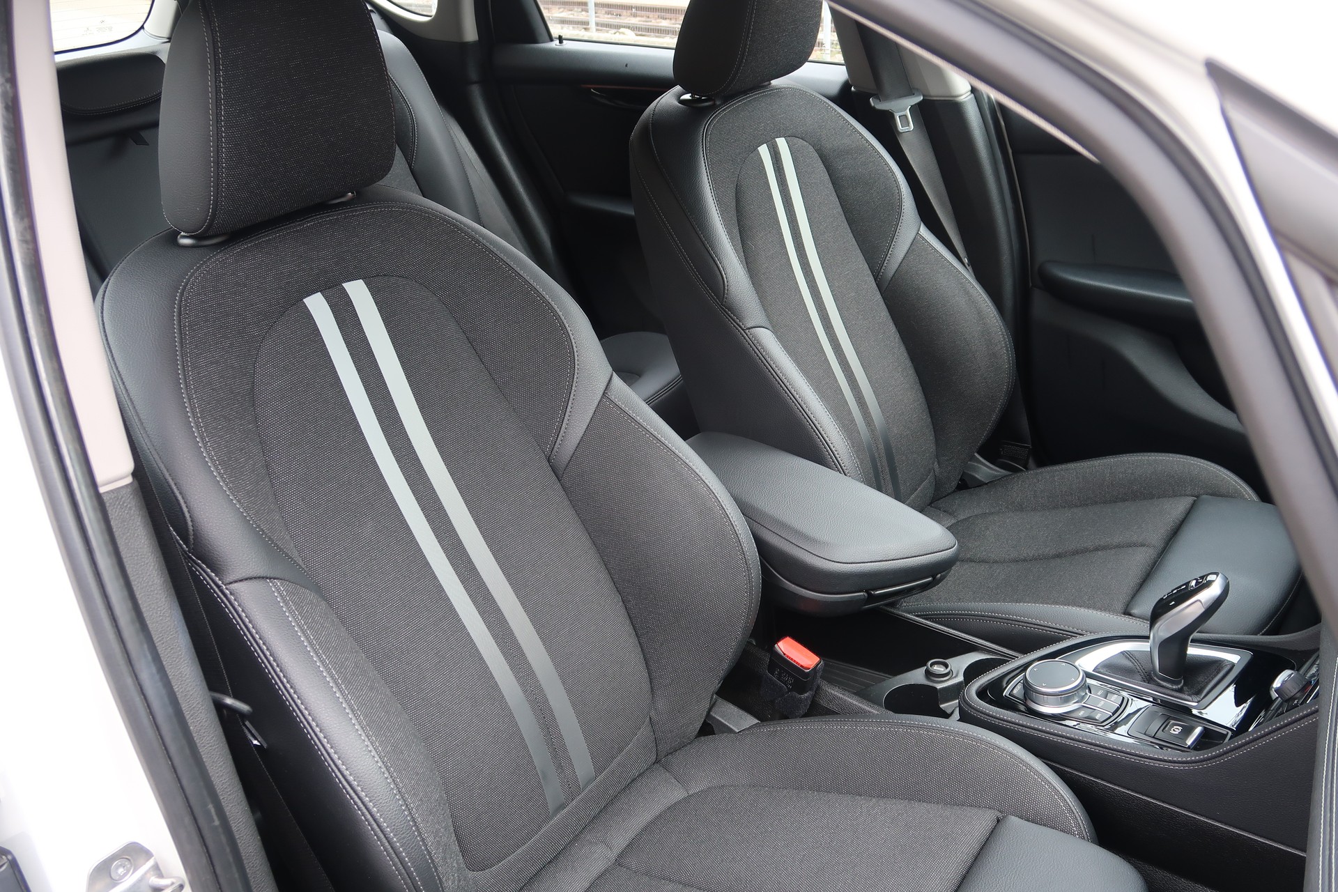 BMW 218d xDrive Active Tourer Steptronic Sport Line-image-10