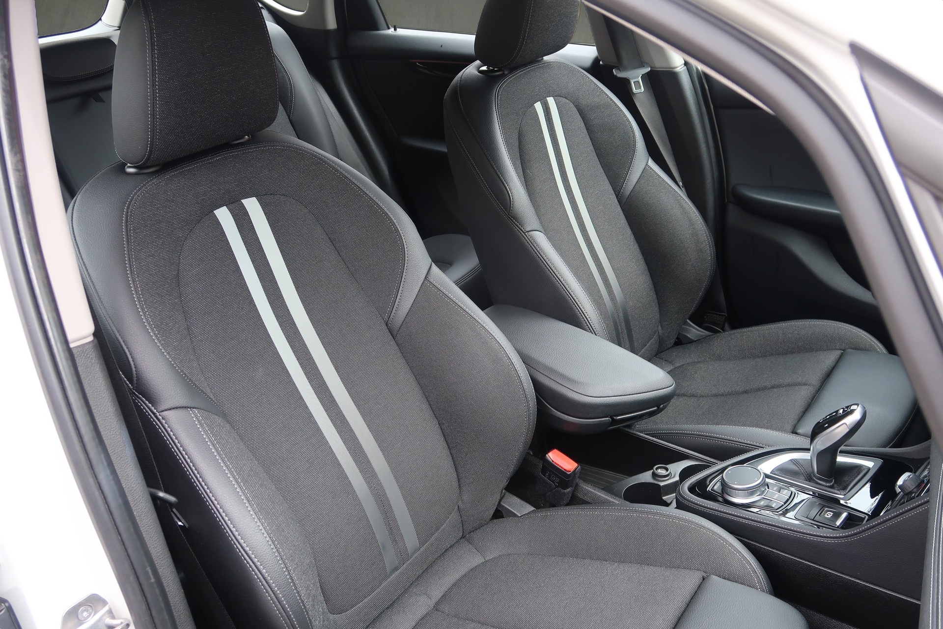 BMW 218d xDrive Active Tourer Steptronic Sport Line-image-10