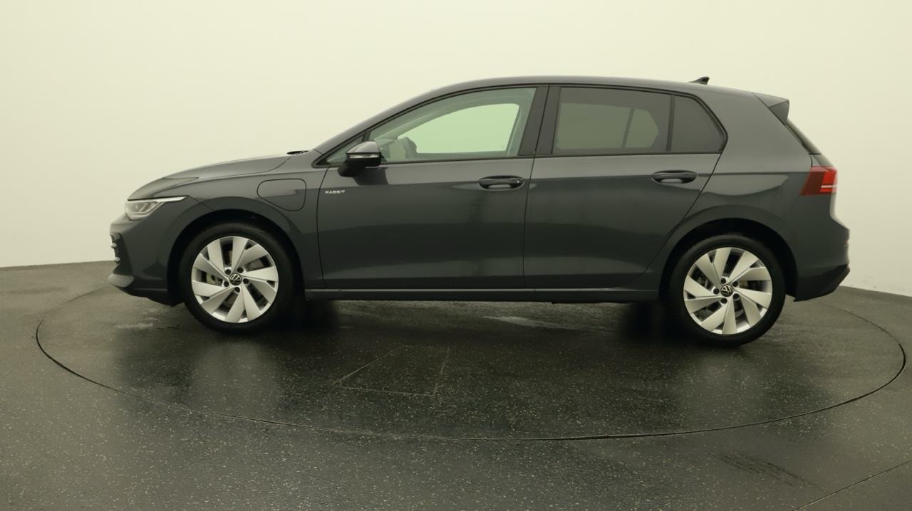 VW Golf VIII 1.5 TSI PHEV Limited-image-1
