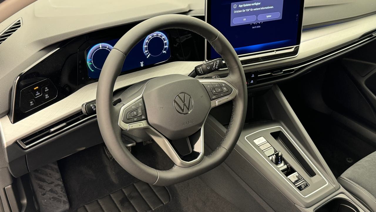 VW Golf VIII 1.5 TSI PHEV Limited-image-6