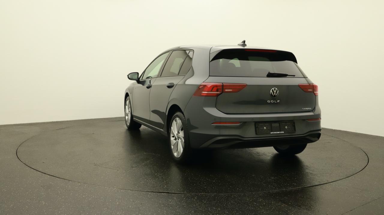 VW Golf VIII 1.5 TSI PHEV Limited-image-3