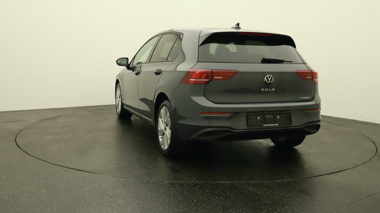 VW Golf VIII 1.5 TSI PHEV Limited-image-3