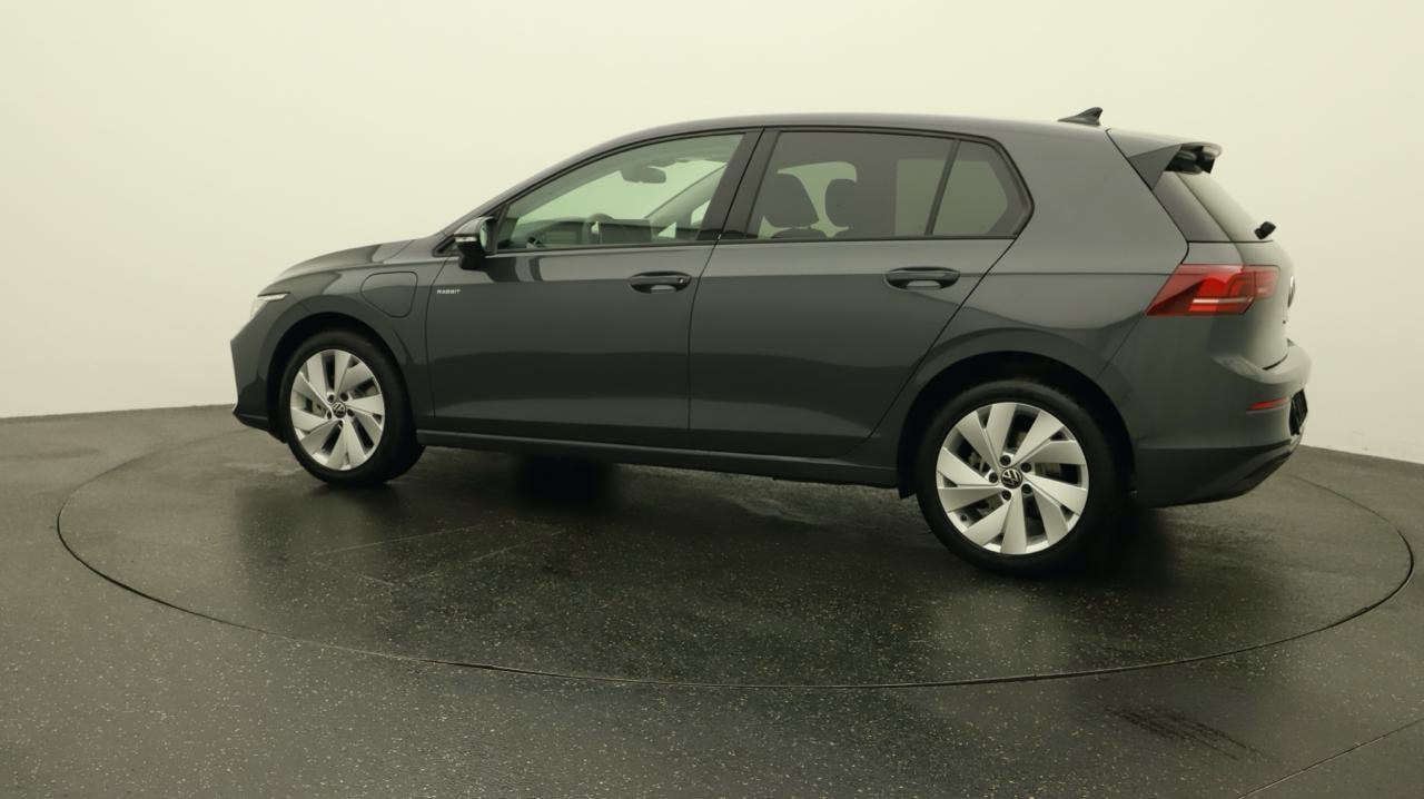 VW Golf VIII 1.5 TSI PHEV Limited-image-2