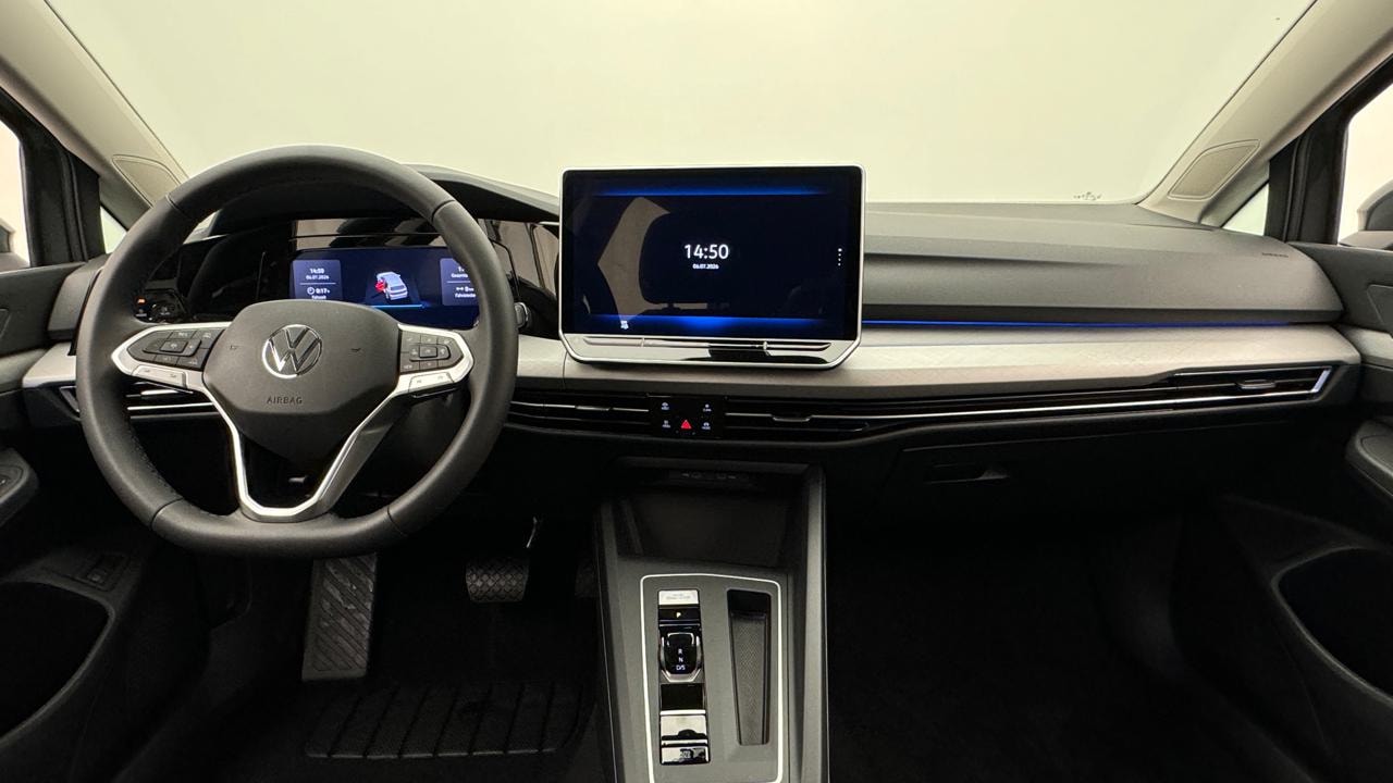 VW Golf VIII 1.5 TSI PHEV Limited-image-5
