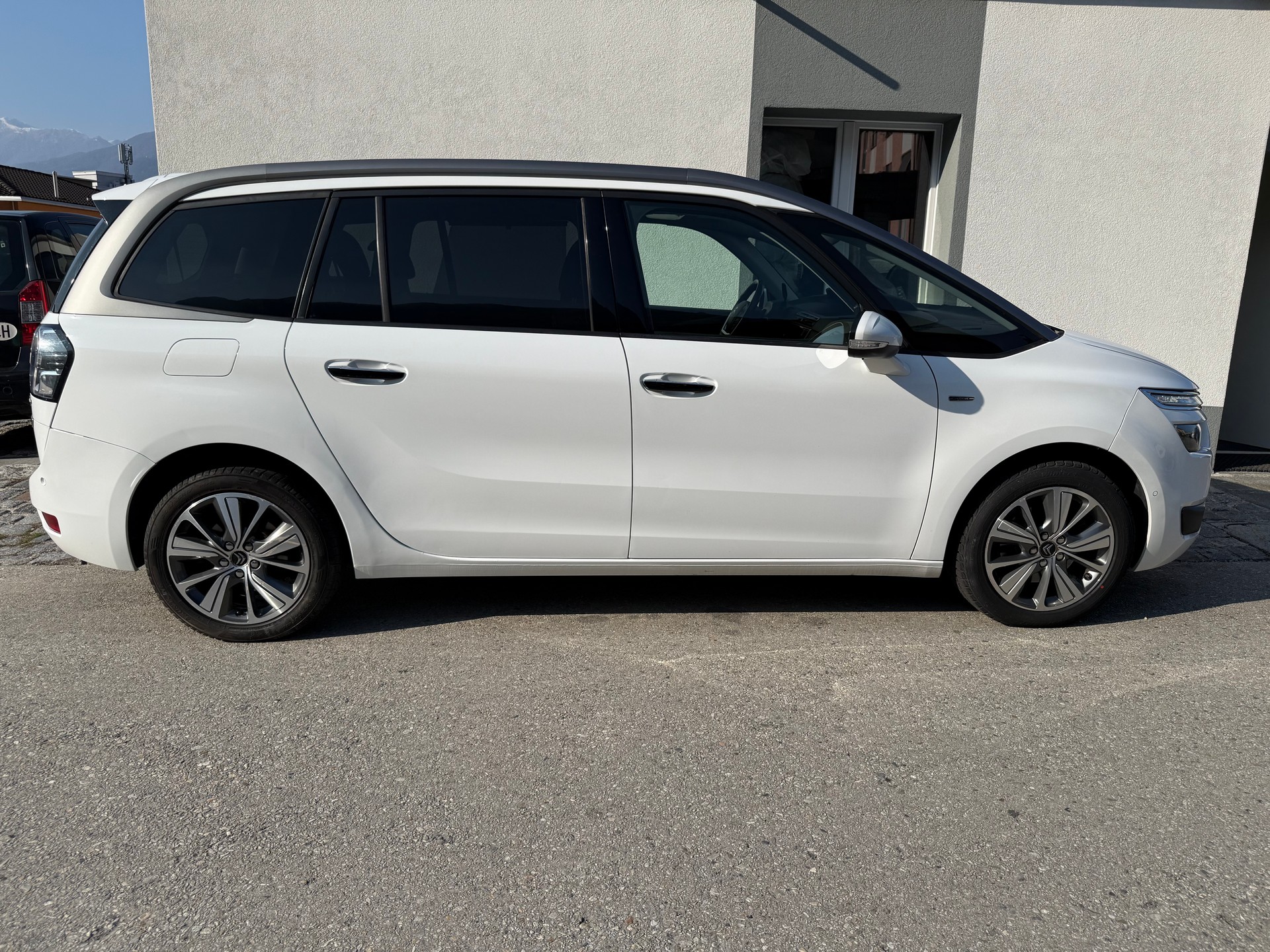 CITROEN Grand C4 Picasso 2.0 BlueHDi Séduction Automatic-image-5
