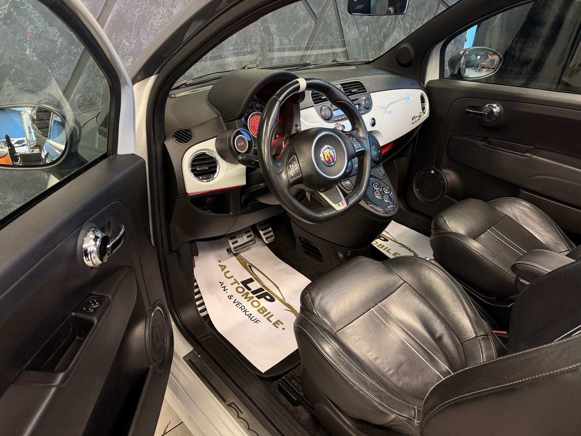 FIAT 500C 1.4 16V Turbo Abarth Dualogic-image-9