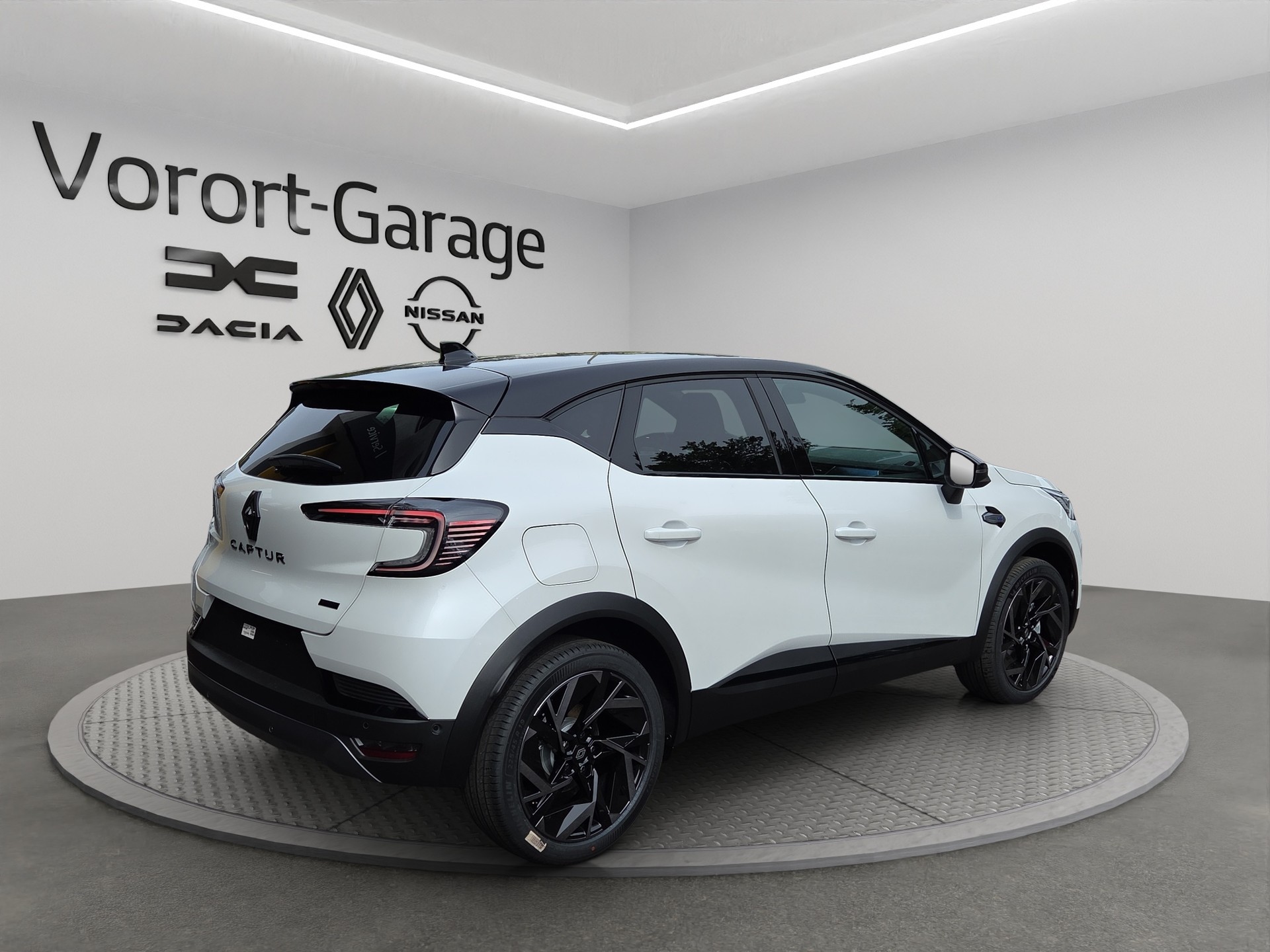 RENAULT Captur 1.8 E-Tech 160 Esprit Alpine DHT-image-4