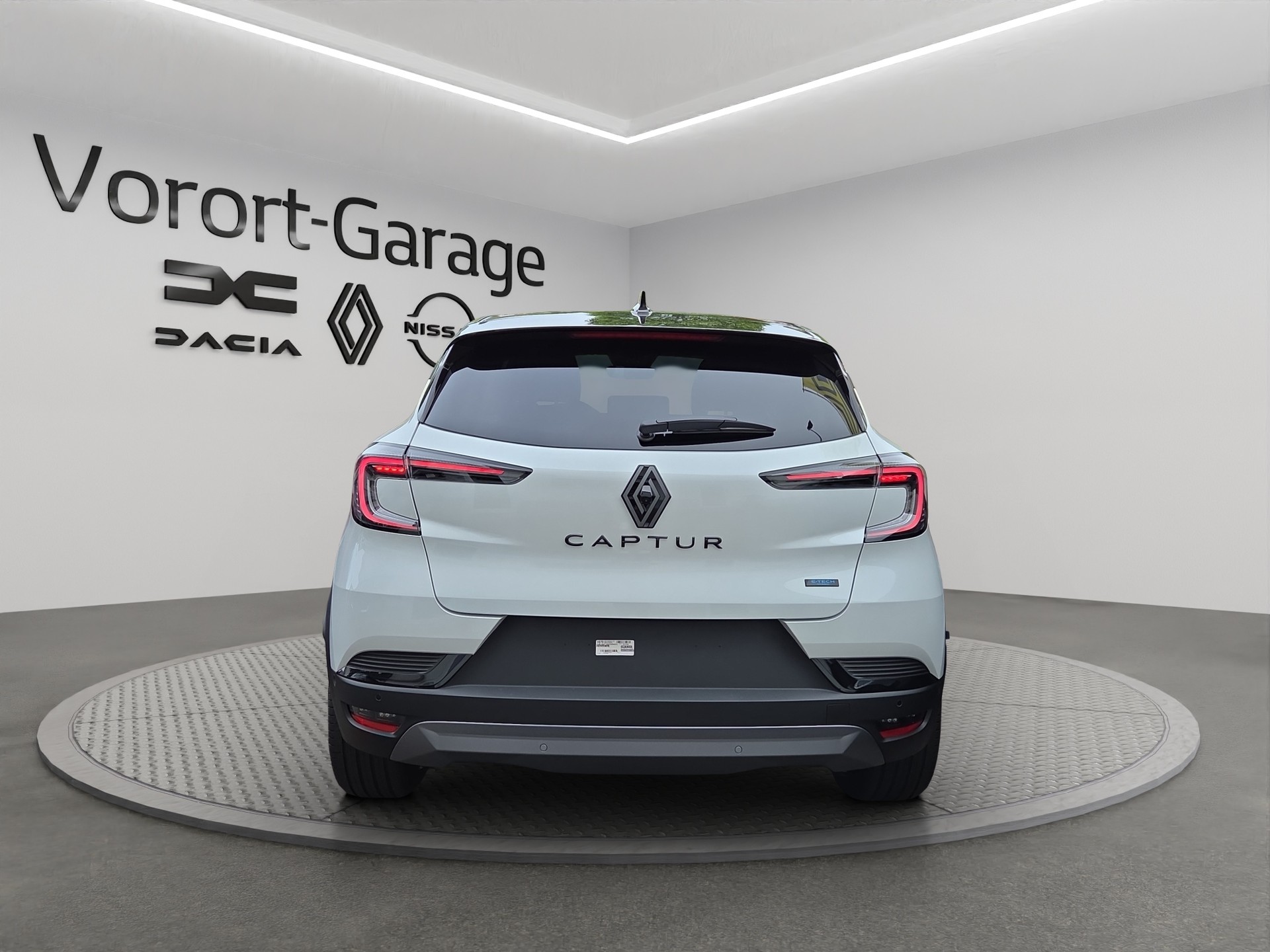RENAULT Captur 1.8 E-Tech 160 Esprit Alpine DHT-image-5