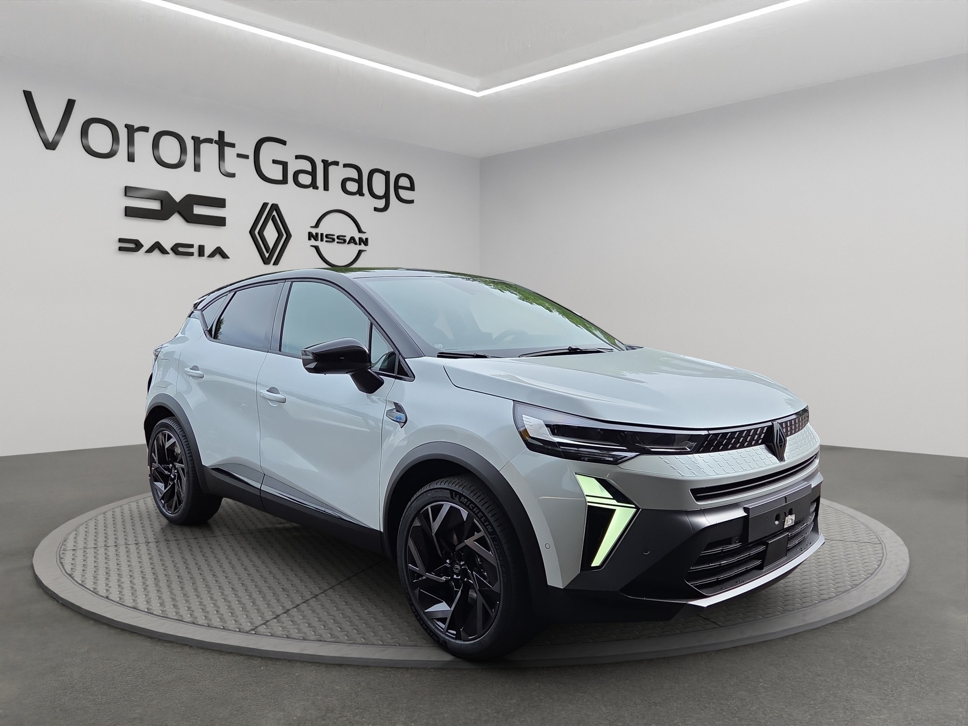 RENAULT Captur 1.8 E-Tech 160 Esprit Alpine DHT-image-2