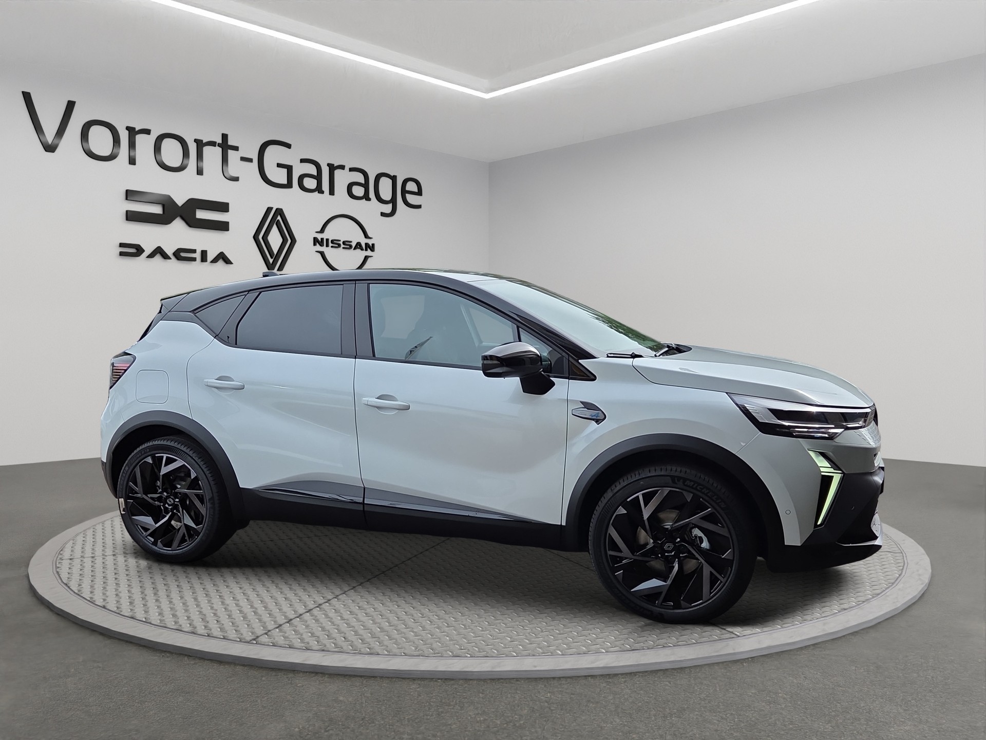RENAULT Captur 1.8 E-Tech 160 Esprit Alpine DHT-image-3