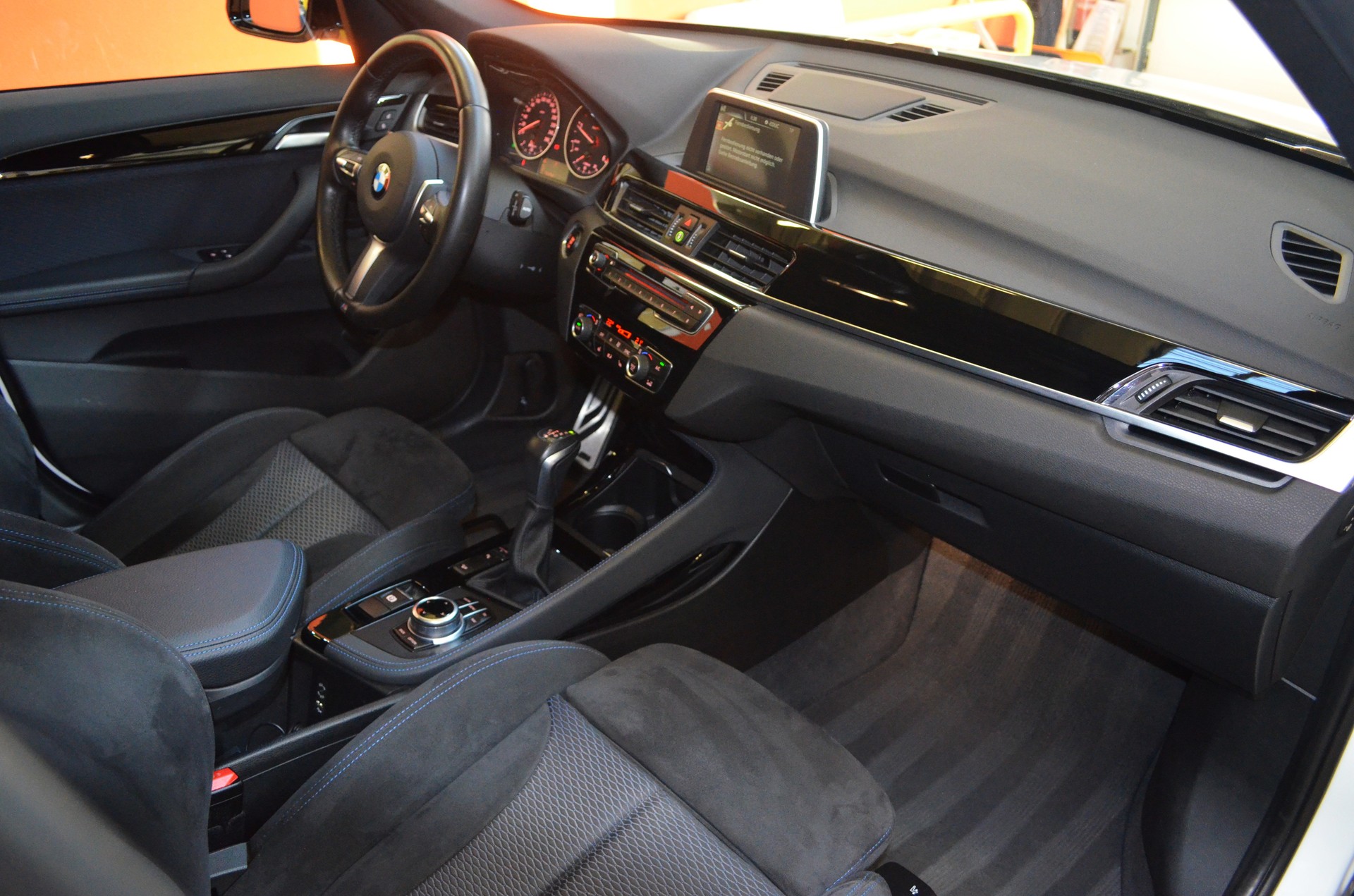 BMW X1 xDrive 20d M Sport Steptronic-image-8