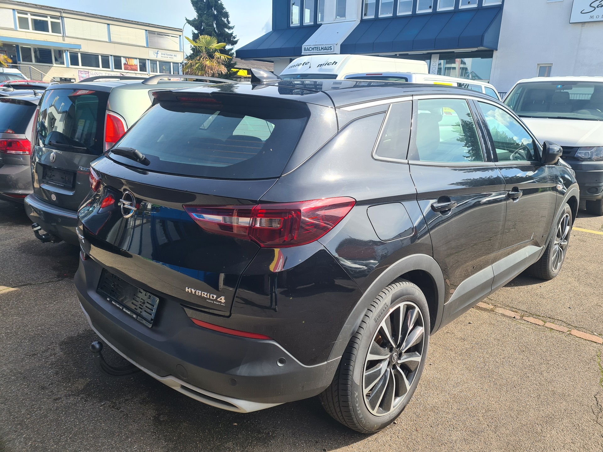 OPEL Grandland X 1.6 Hybrid4 Excellence Automatik-image-2