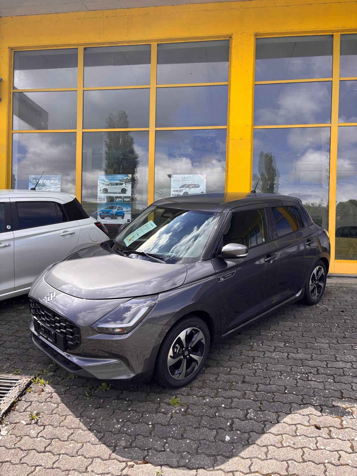 SUZUKI Swift Sakura Top Hybrid aut.