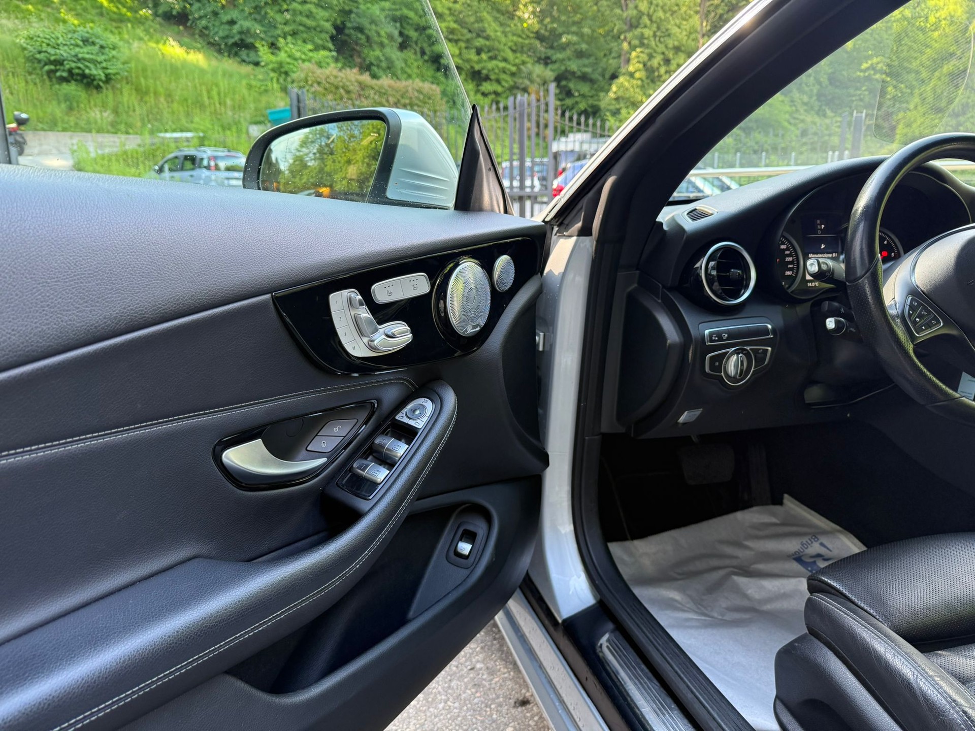 MERCEDES-BENZ C 220 d Cabriolet 9G-Tronic-image-7