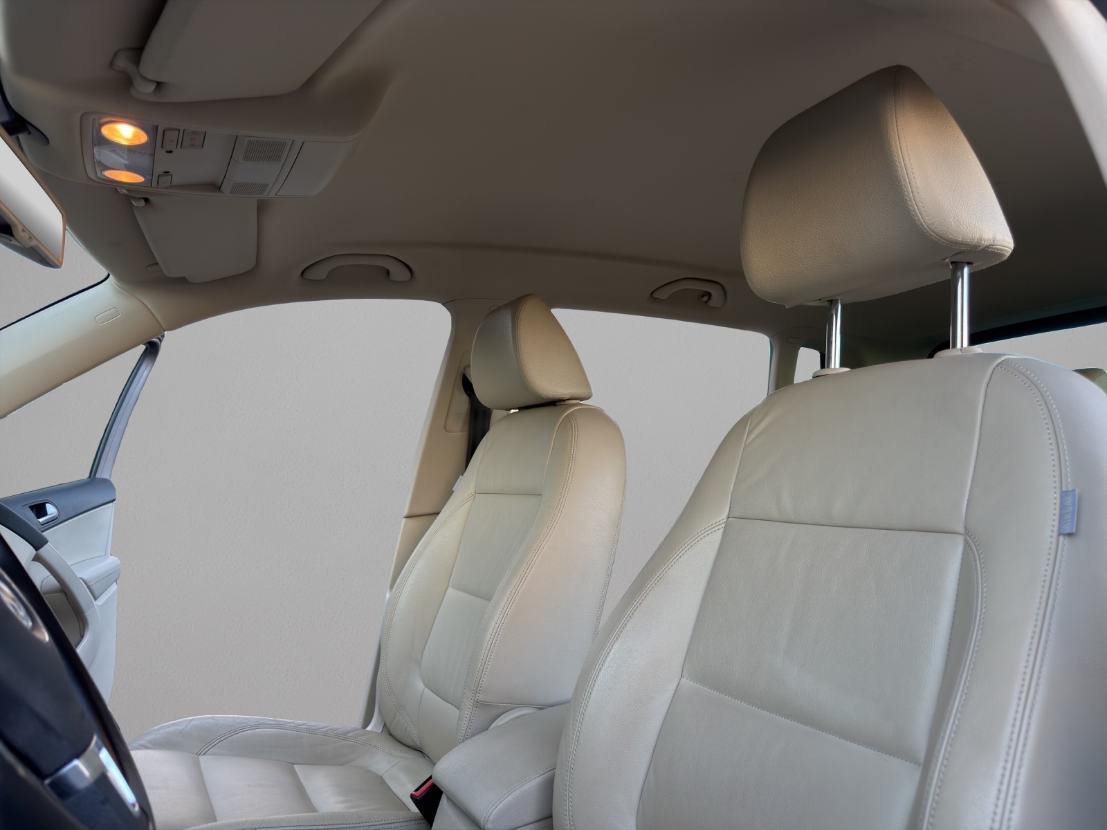 VW Tiguan 2.0 TDI Sport&Style DSG-image-20