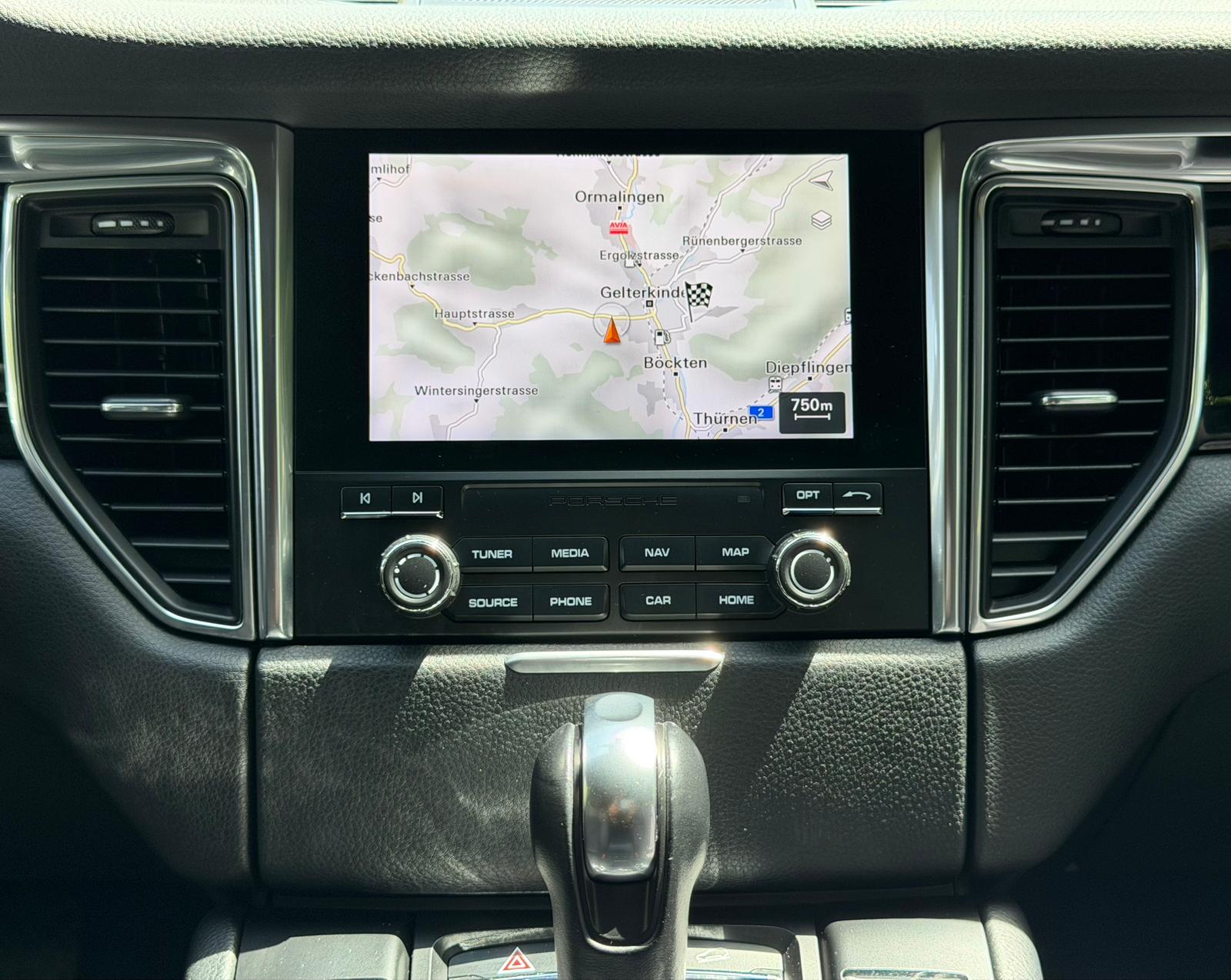 PORSCHE Macan S PDK-image-22