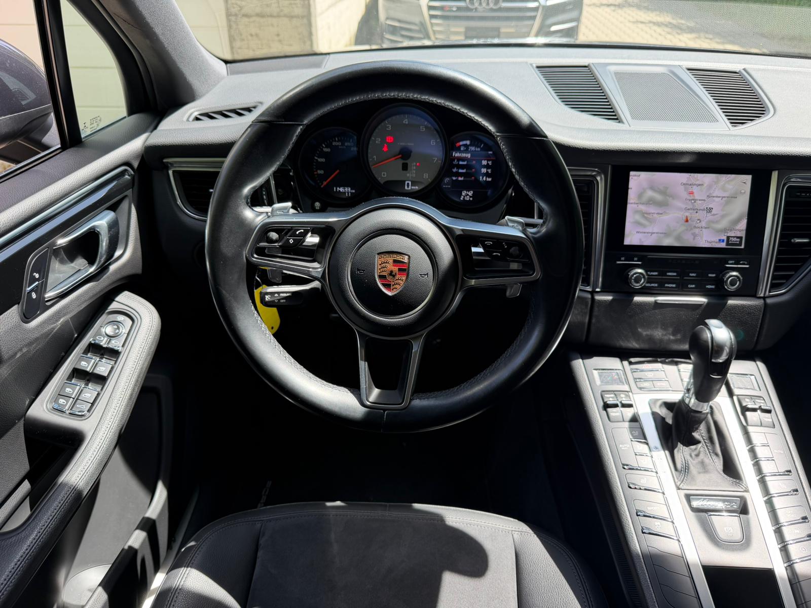 PORSCHE Macan S PDK-image-21
