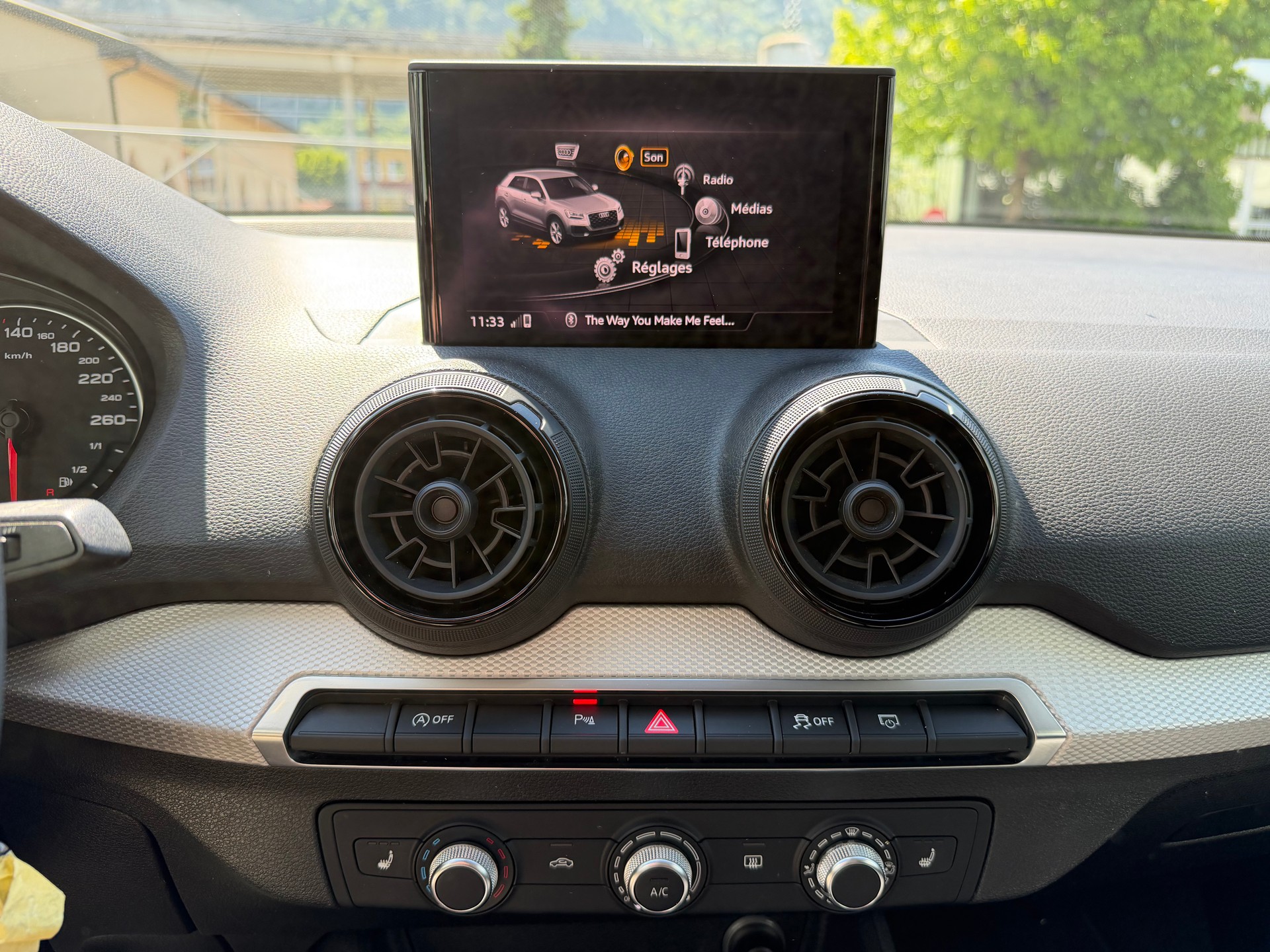 AUDI Q2 35 TFSI S-tronic-image-13