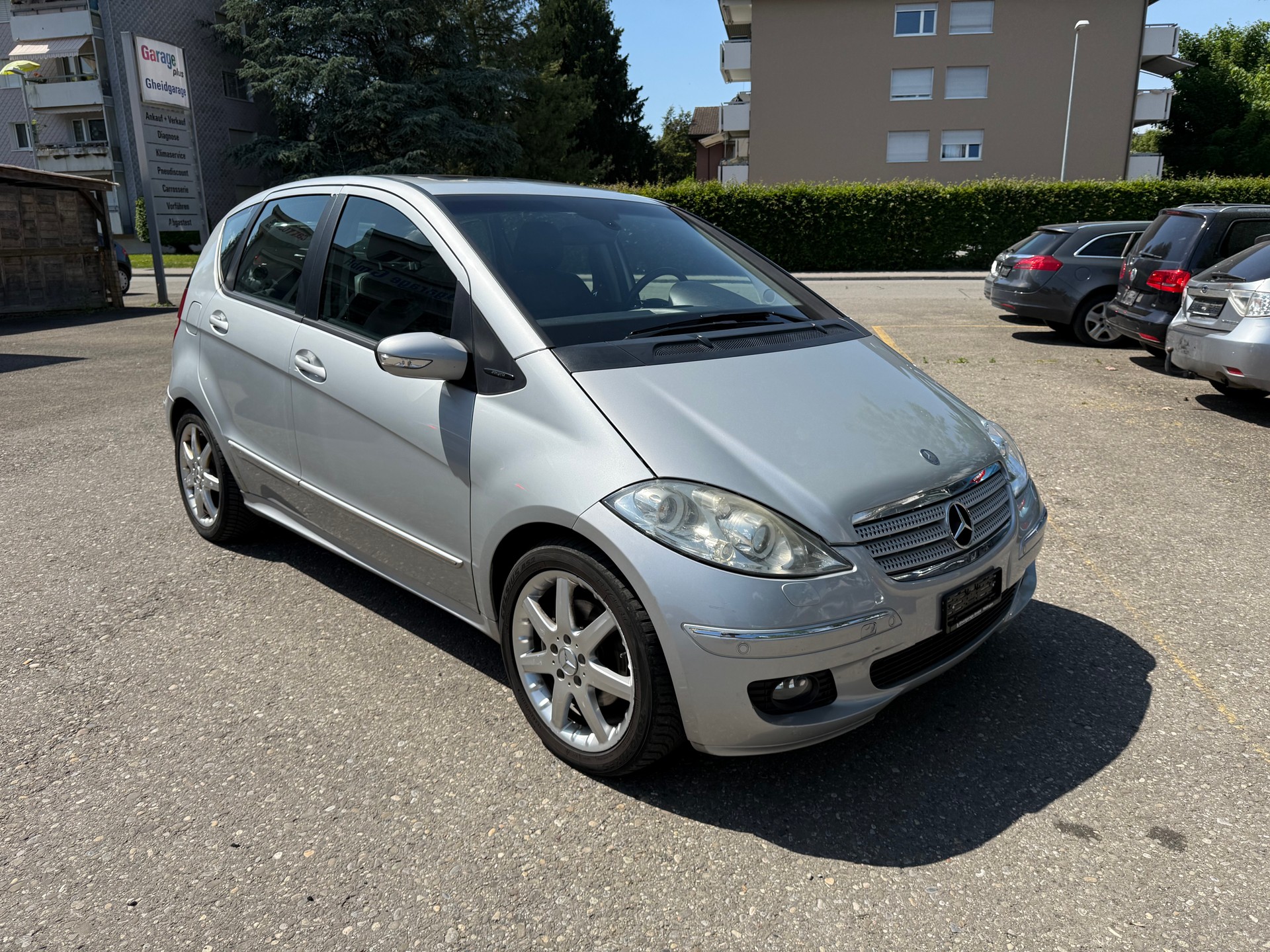 MERCEDES-BENZ A 200 T Avantgarde-showroom-element-1