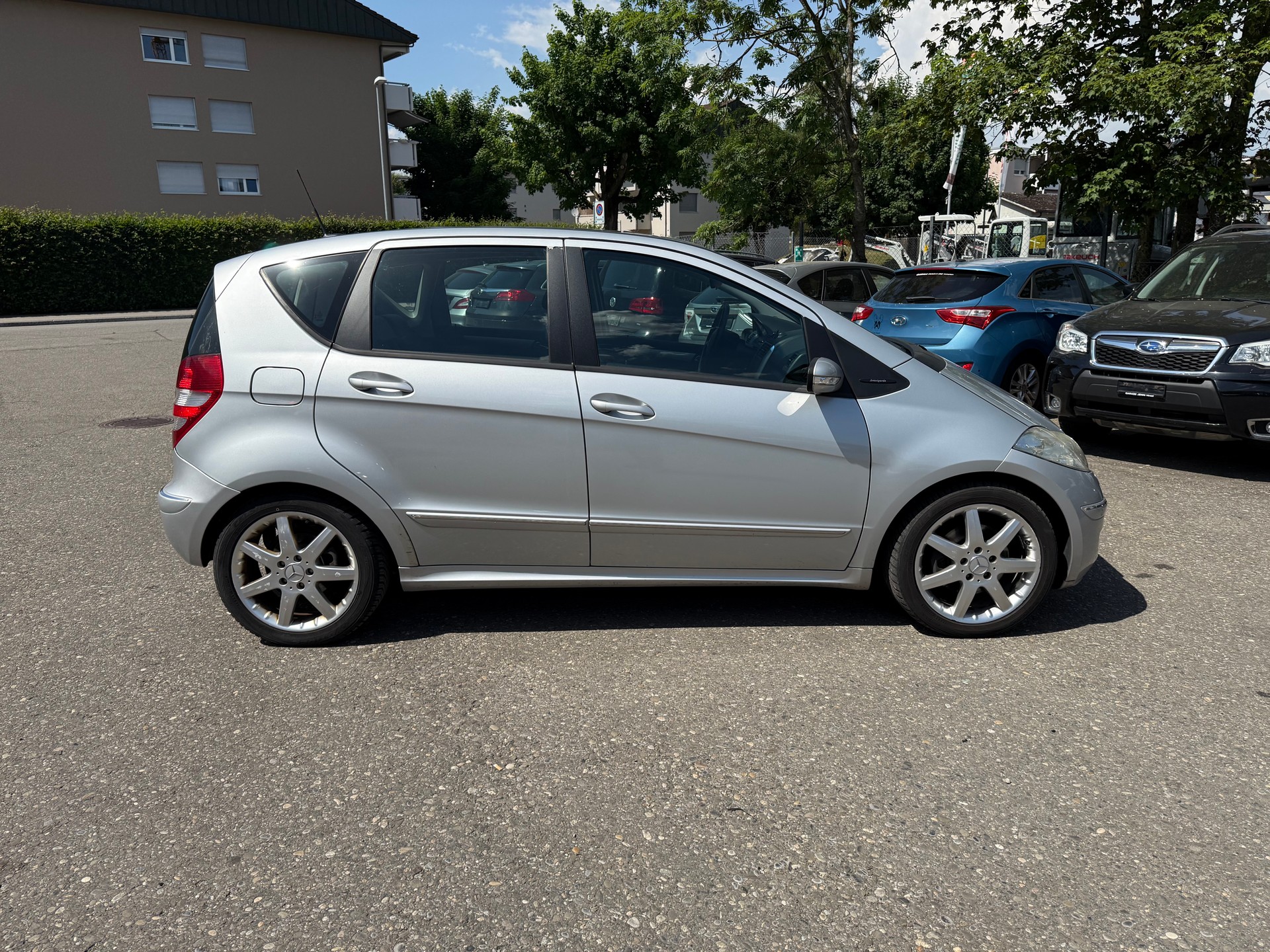 MERCEDES-BENZ A 200 T Avantgarde-image-4