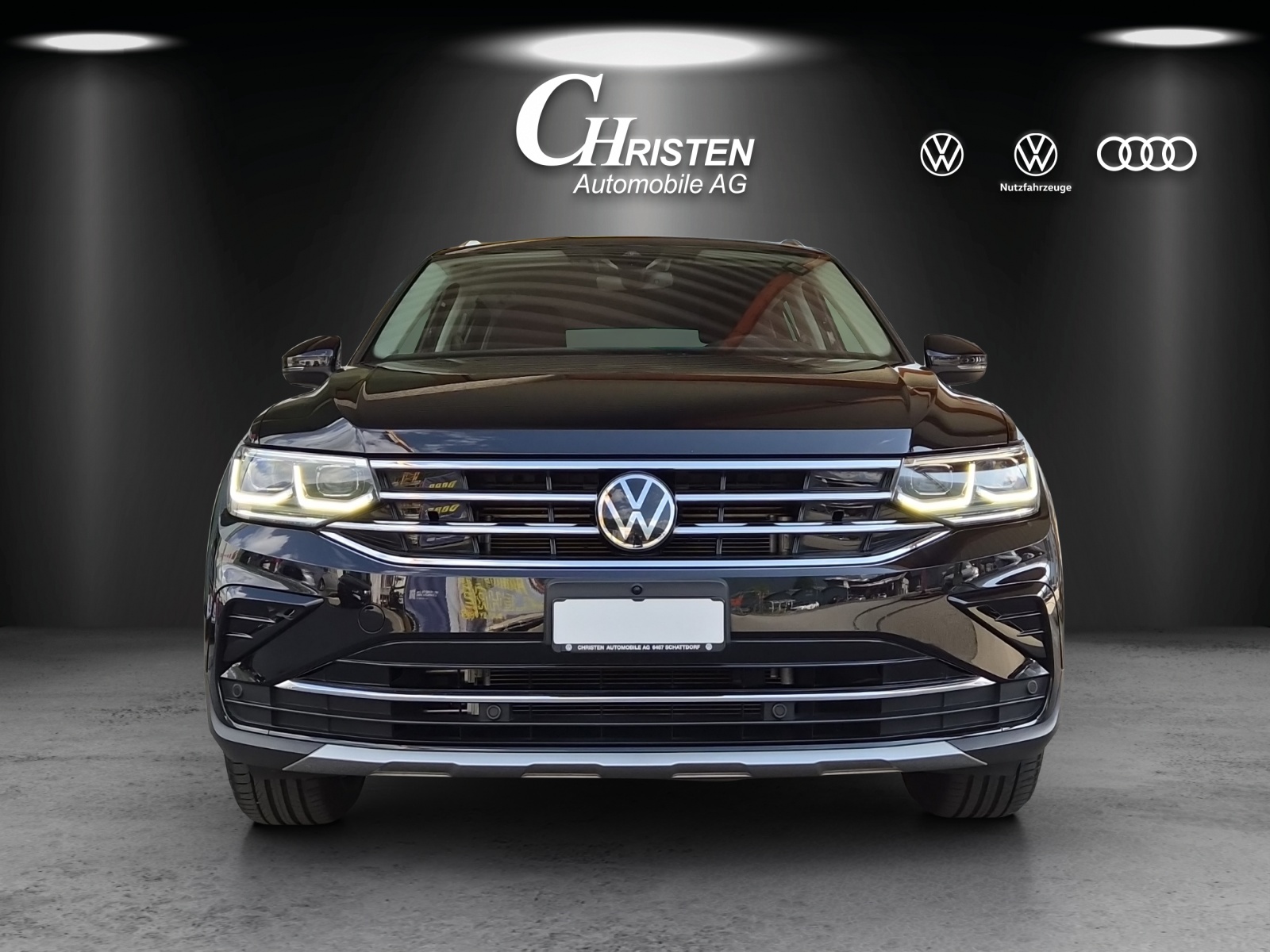 VW Tiguan 2.0TSI Elegance 4Motion DSG-image-2