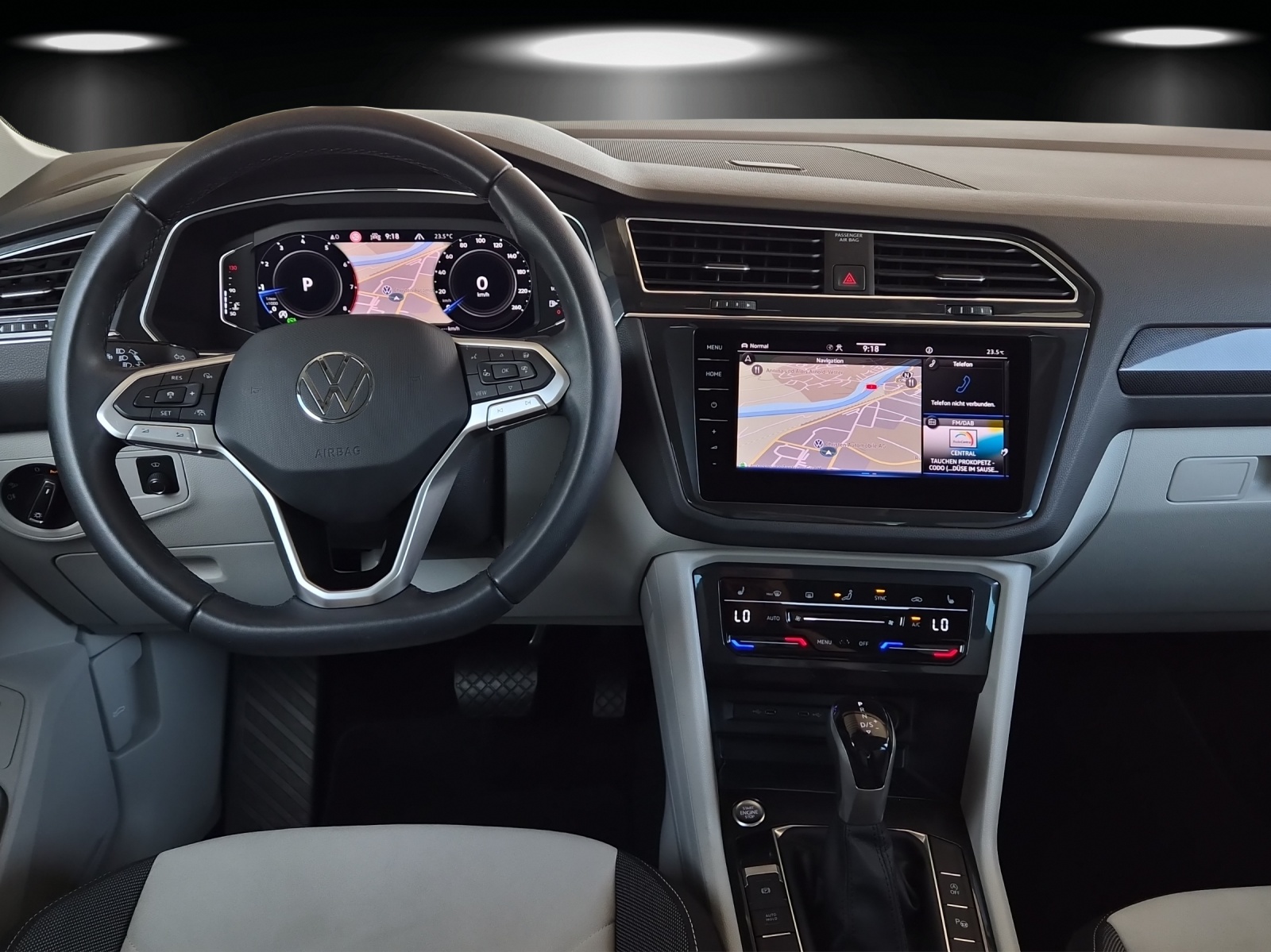 VW Tiguan 2.0TSI Elegance 4Motion DSG-image-10