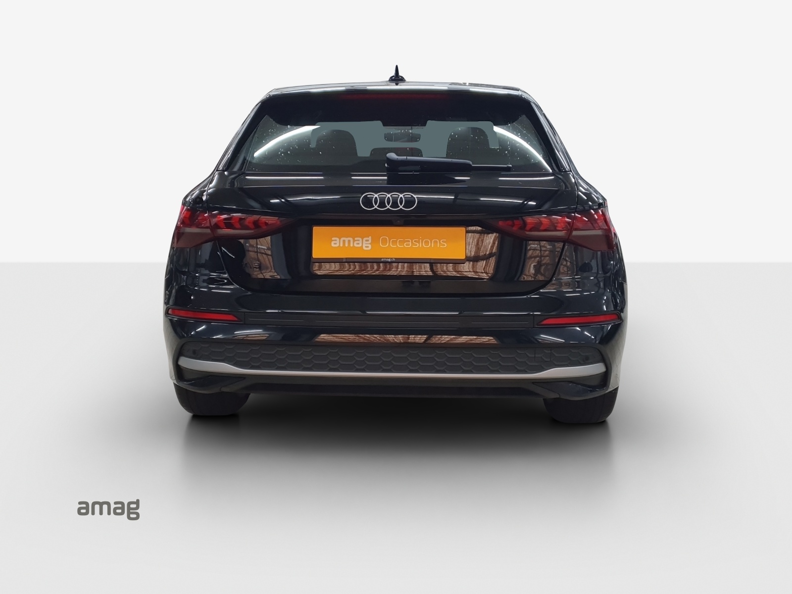 AUDI A3 Sportback TFSI 110 kW Attraction S tronic-image-3