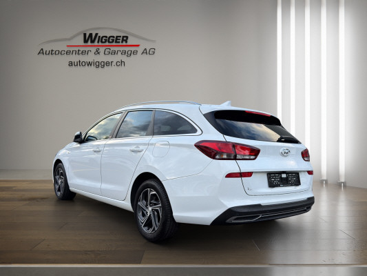 HYUNDAI i30 W 1.0 T-GDi AmpliaDCT-image-2