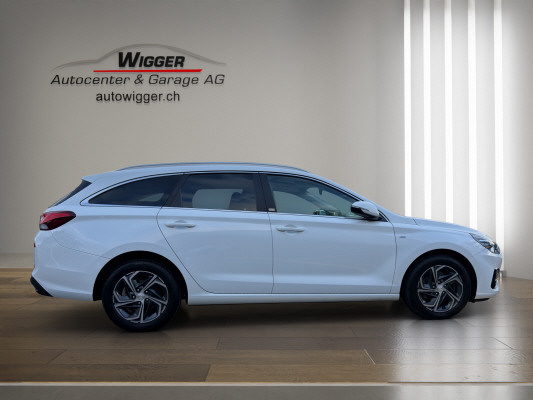 HYUNDAI i30 W 1.0 T-GDi AmpliaDCT-image-10