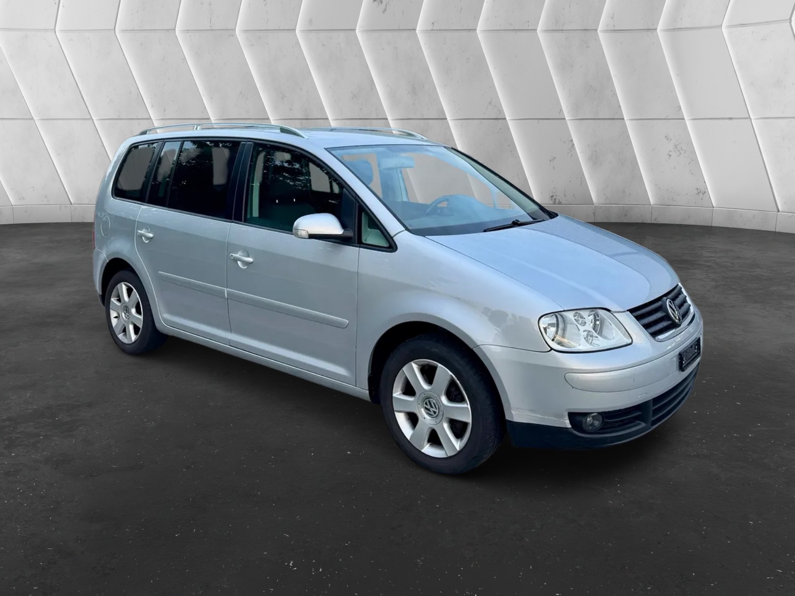 VW Touran 1.6 FSI Trendline-image-9