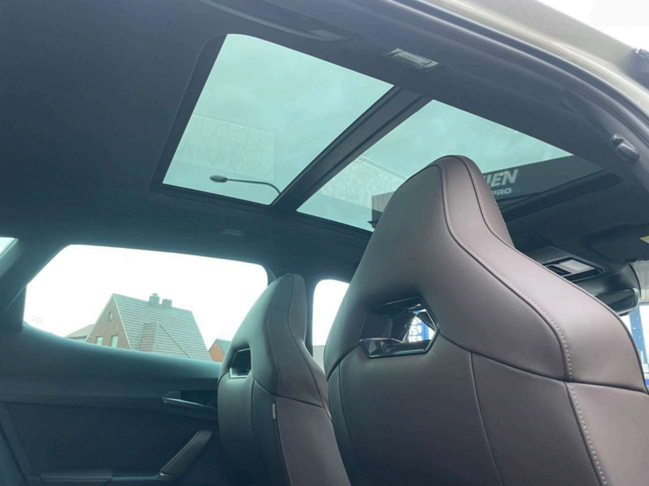 CUPRA 2.5 TSI VZ5 Taiga Grey 4Drive DSG-image-3