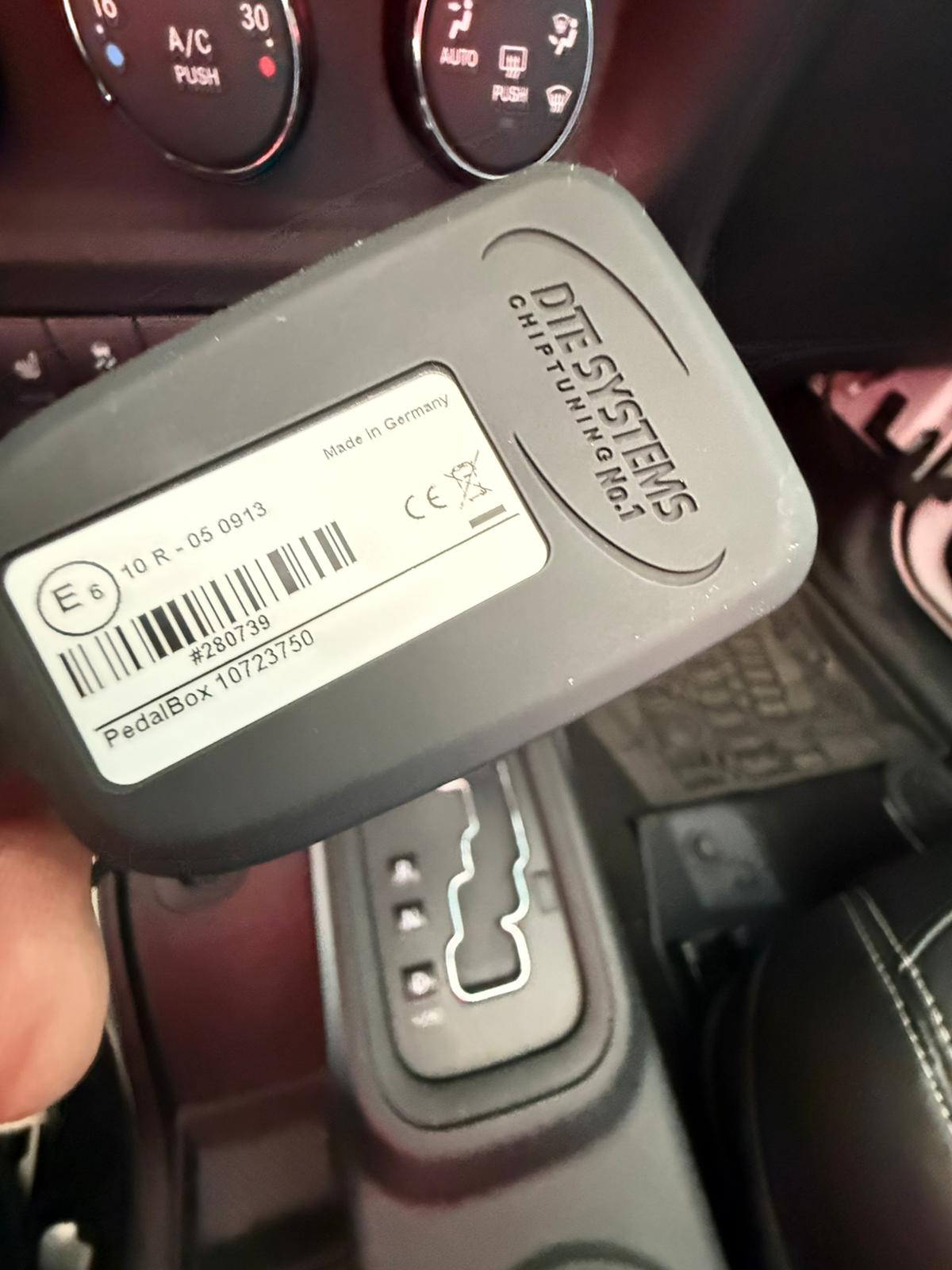 JEEP 2.8 CRD Sahara Unlimited-image-17