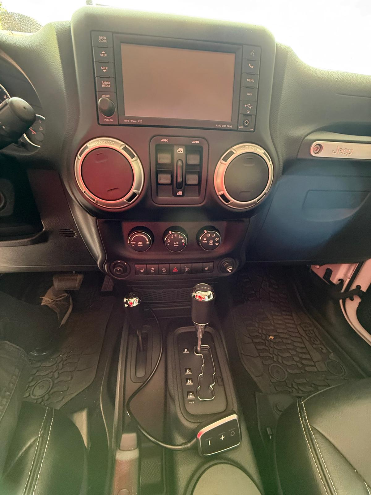 JEEP 2.8 CRD Sahara Unlimited-image-16