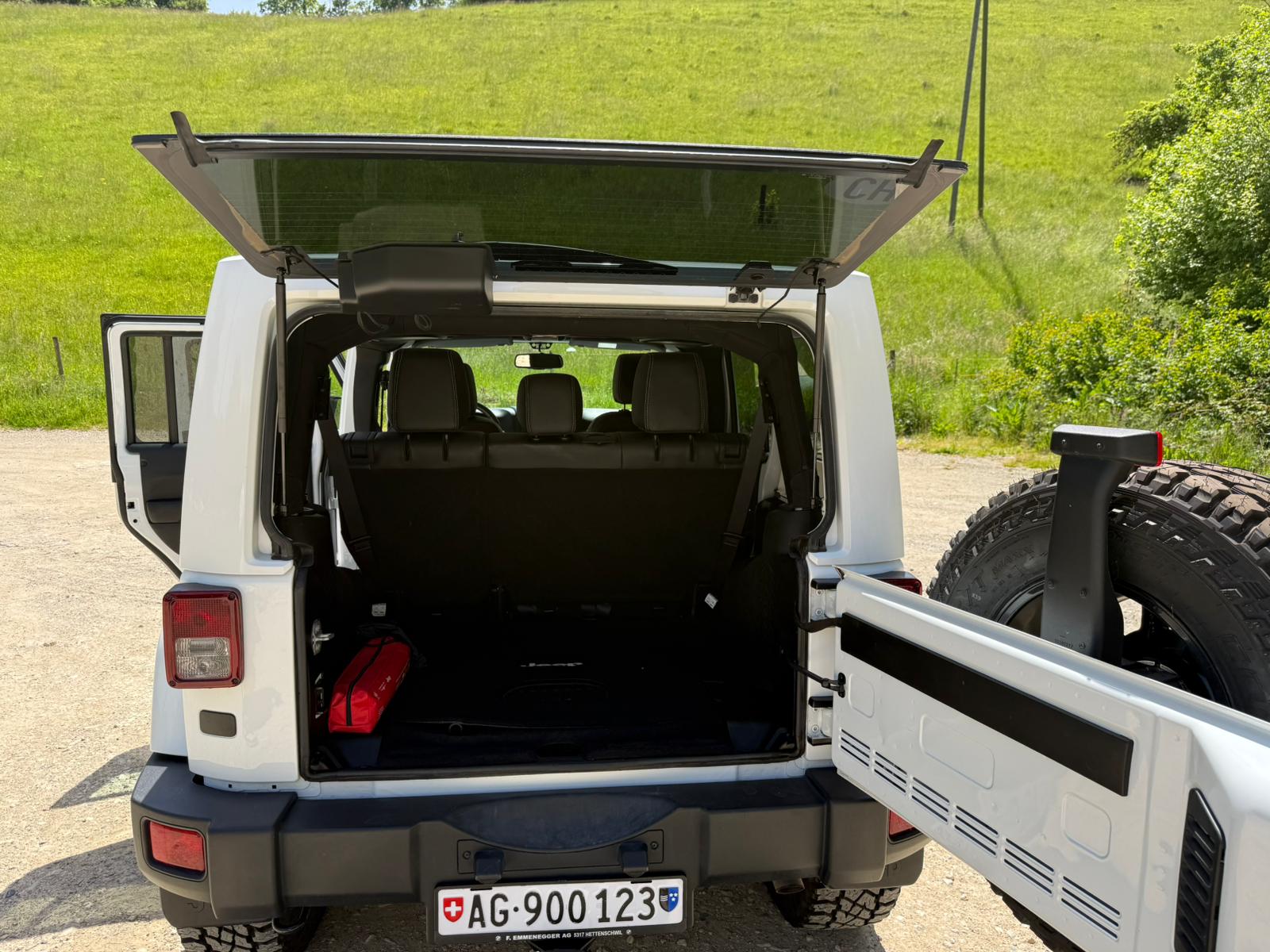 JEEP 2.8 CRD Sahara Unlimited-image-11