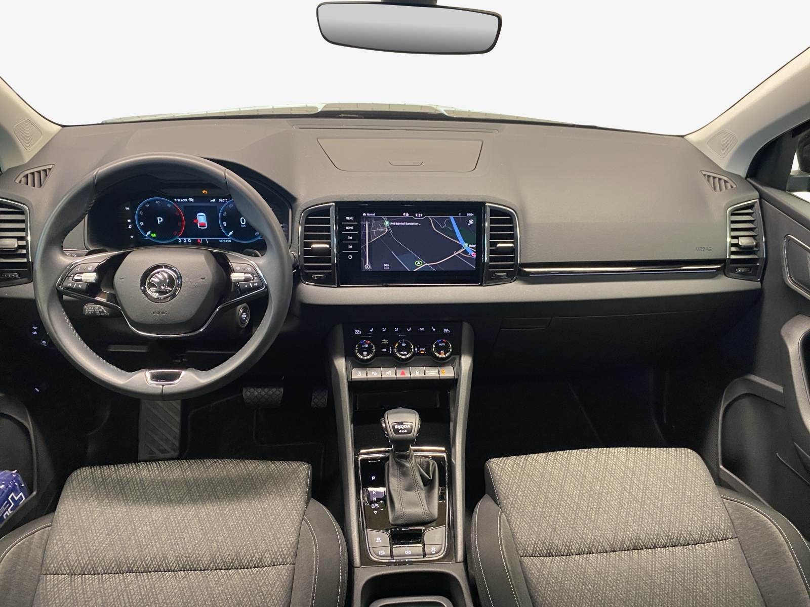 SKODA Karoq 2.0 TDI CR Style 4x4 DSG-image-8