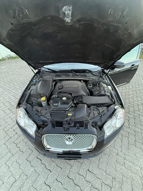 JAGUAR XF 3.0d S V6 Premium Luxury-image-4
