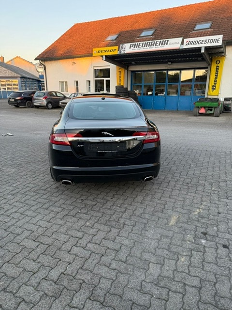 JAGUAR XF 3.0d S V6 Premium Luxury-image-3