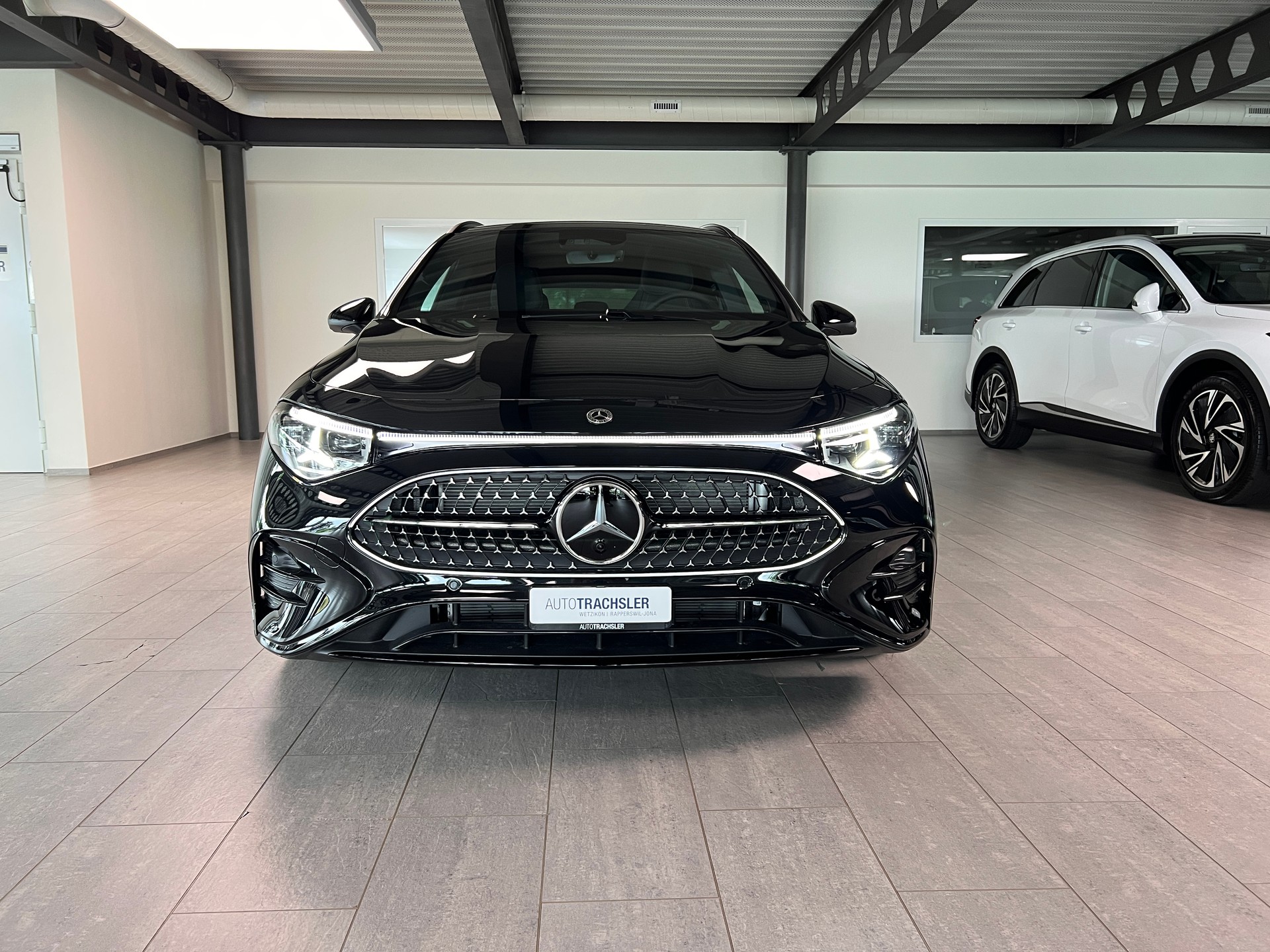 MERCEDES-BENZ CLA Shooting Brake 220 4Matic 8G-DCT-image-1