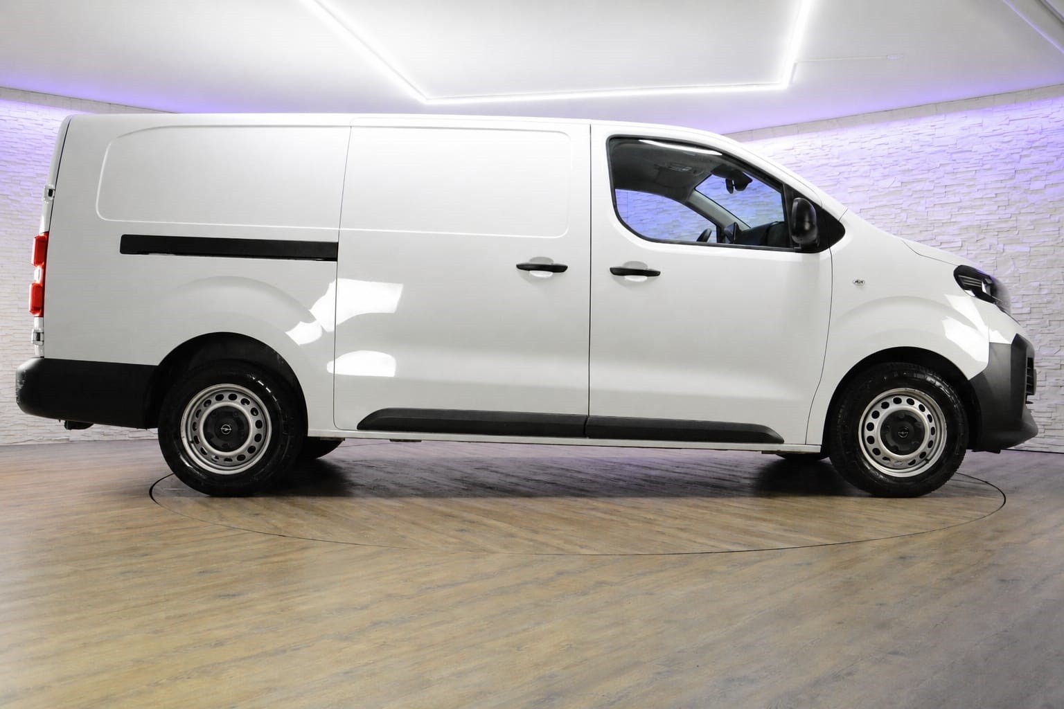 OPEL Vivaro Cargo XL 2.0 D 144 S/S-image-3