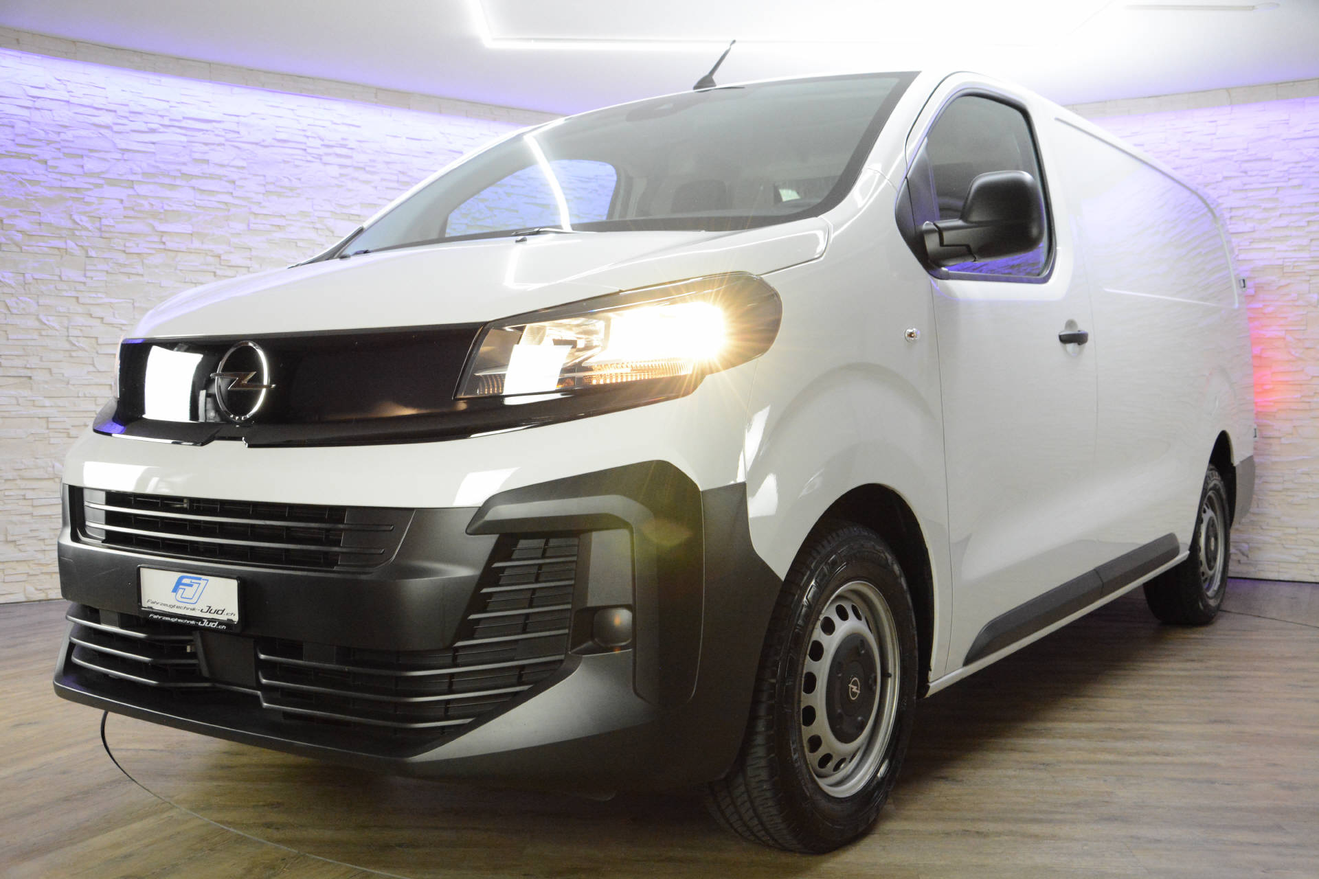 OPEL Vivaro Cargo XL 2.0 D 144 S/S-image-22