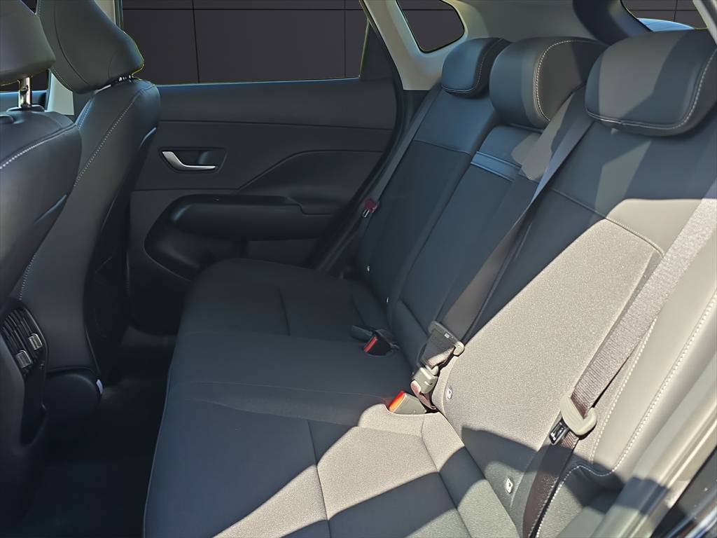 HYUNDAI Kona 1.6 HEV Amplia-image-11