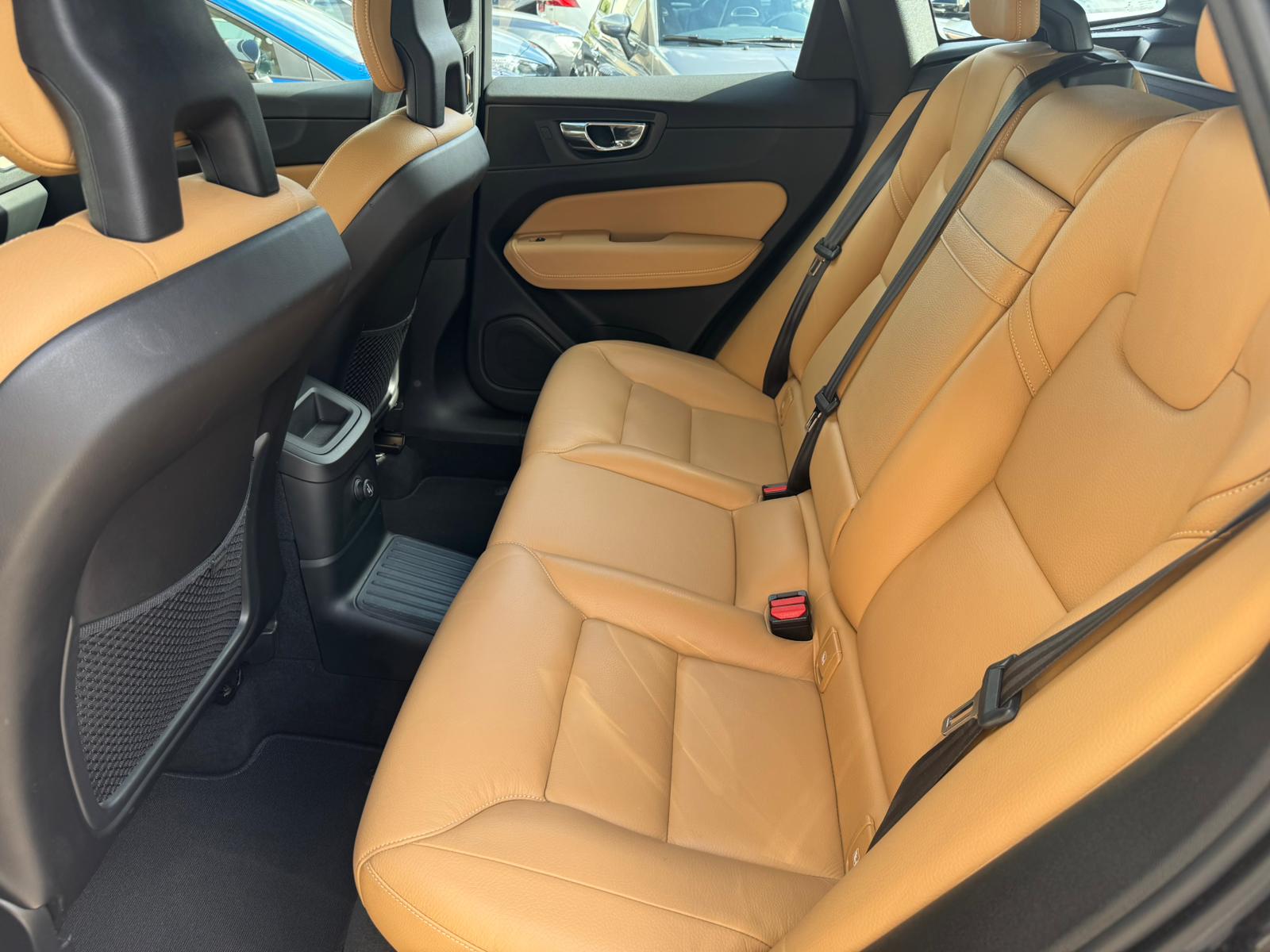 VOLVO XC60 T8 eAWD Inscription Geartronic-image-19