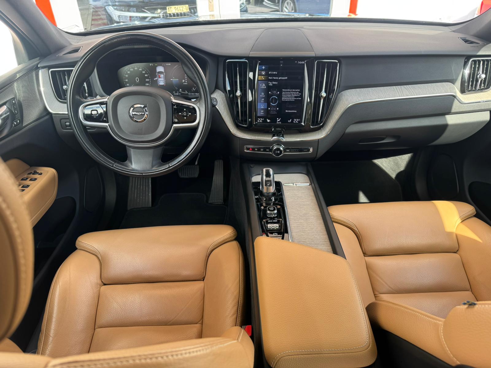 VOLVO XC60 T8 eAWD Inscription Geartronic-image-13