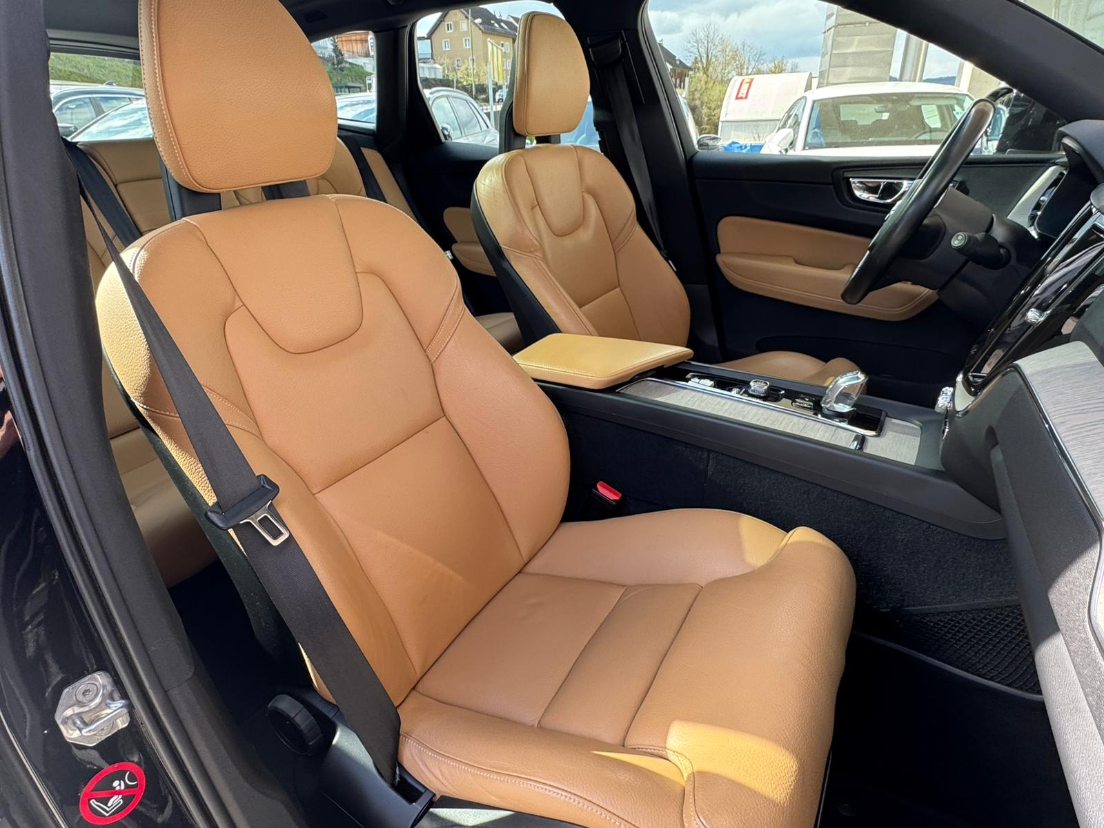 VOLVO XC60 T8 eAWD Inscription Geartronic-image-16
