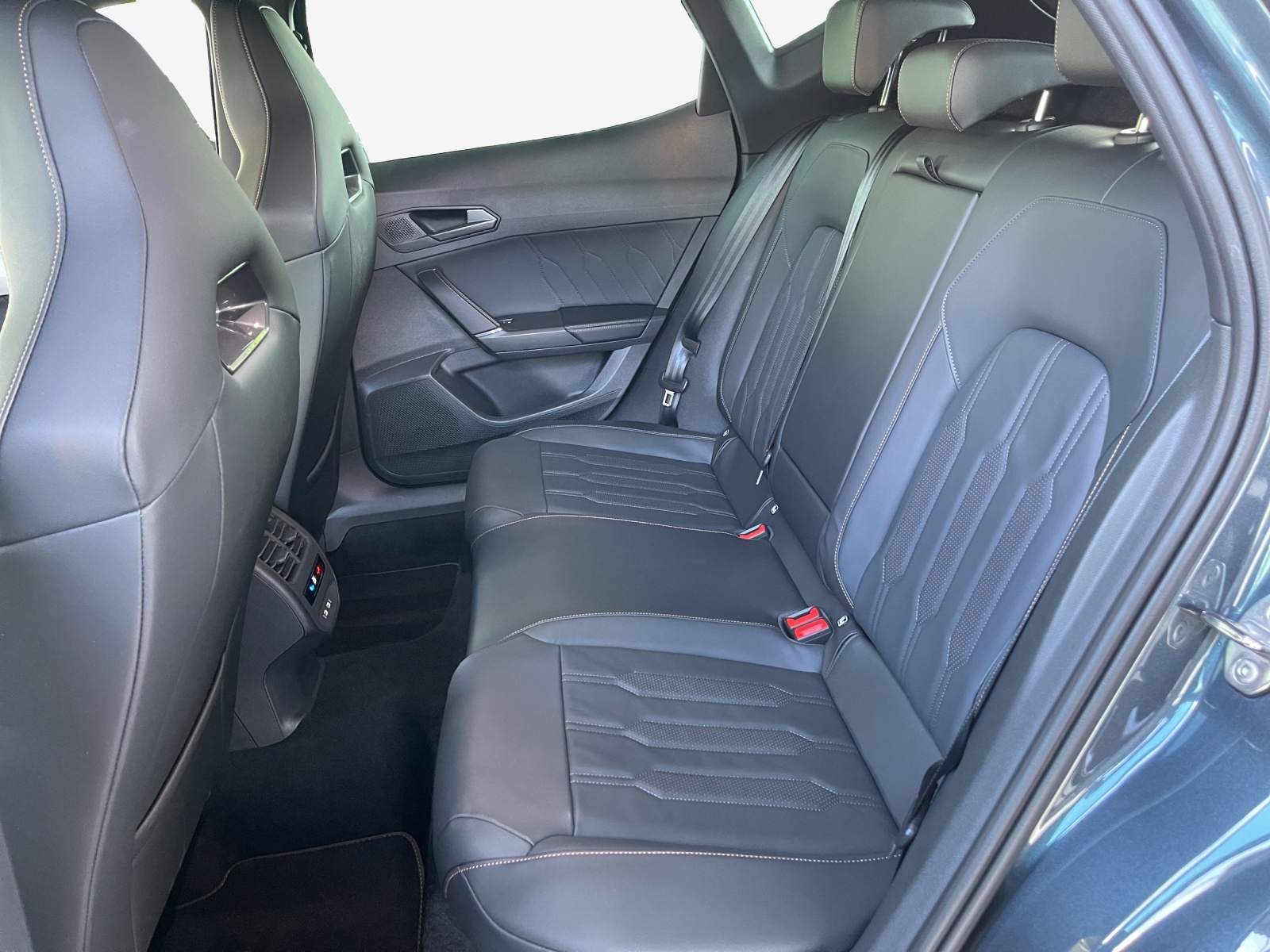 CUPRA Formentor 1.5 TSI DSG-image-11