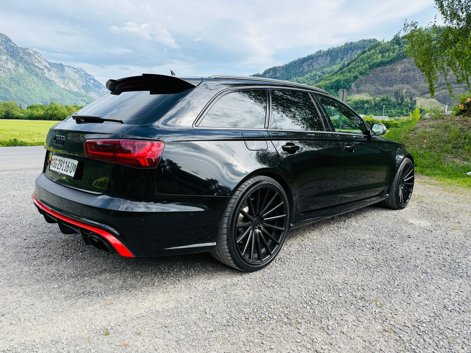 AUDI RS6 Avant 4.0 TFSI V8 performance quattro-showroom-element-1