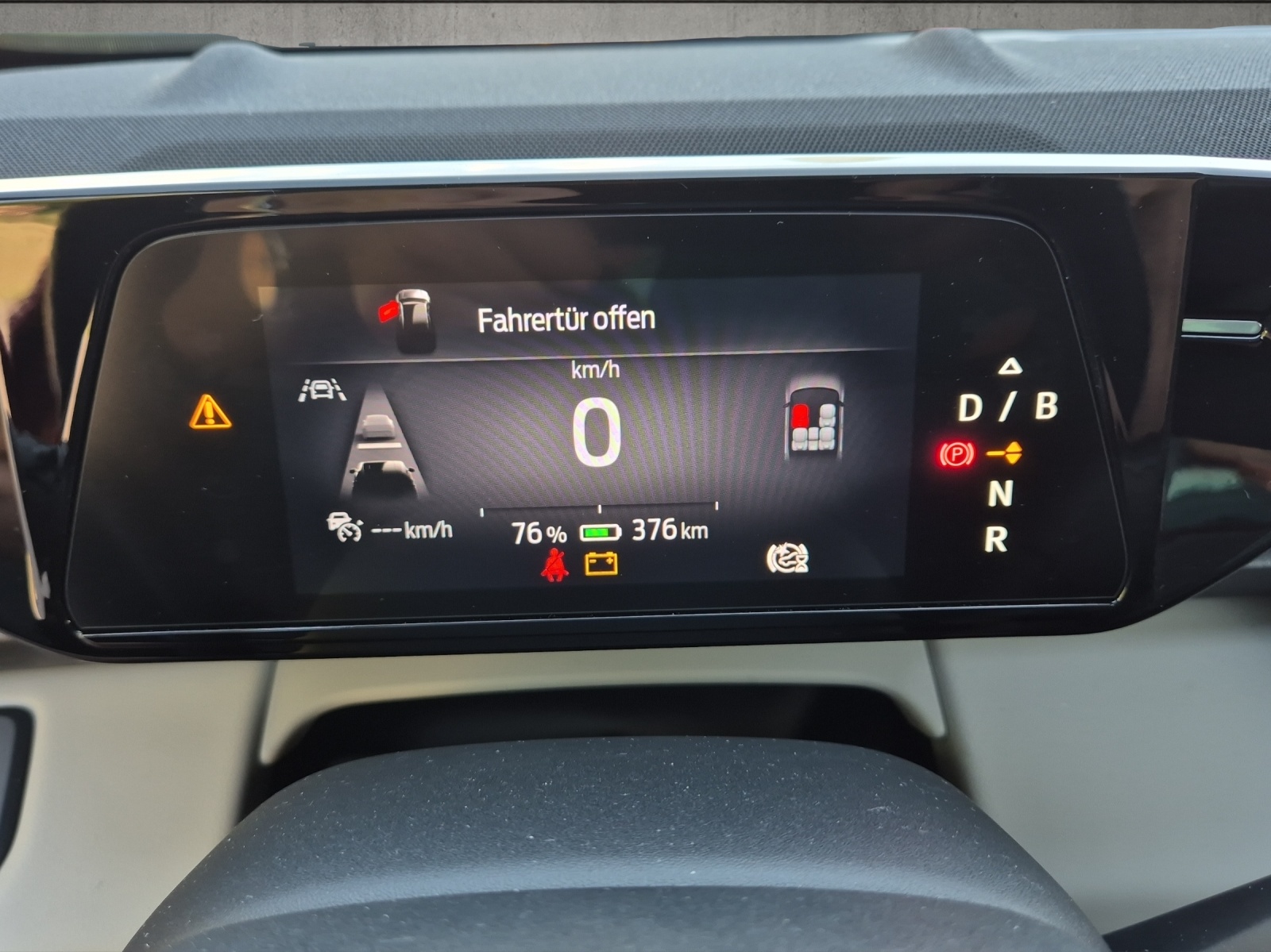 FORD Explorer Elektro 79kWh Extended *360°Kamera*Anhängerkupplung*Panoramadach*Range Premium-image-10