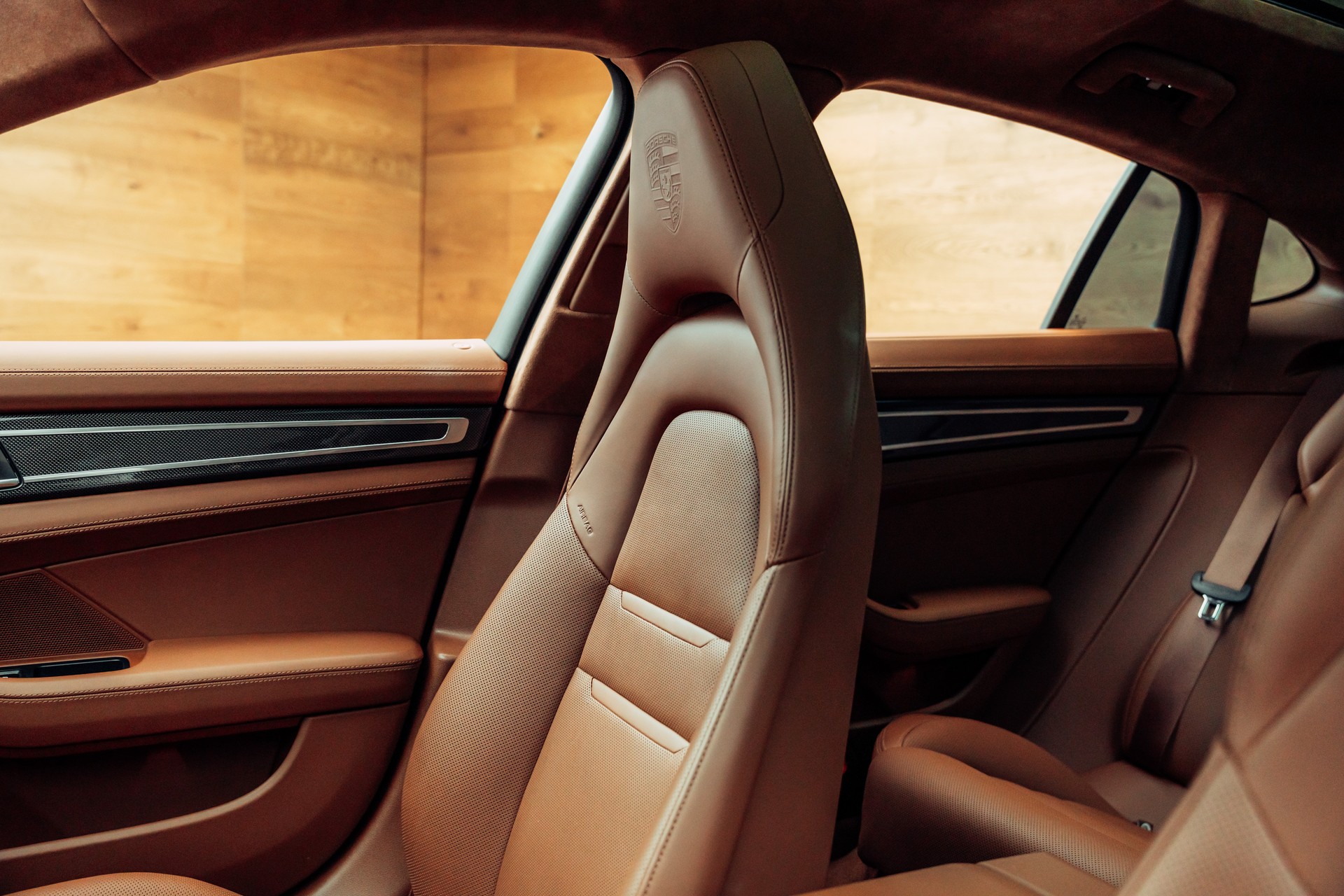 PORSCHE Panamera GTS PDK Aventuringrün-image-14