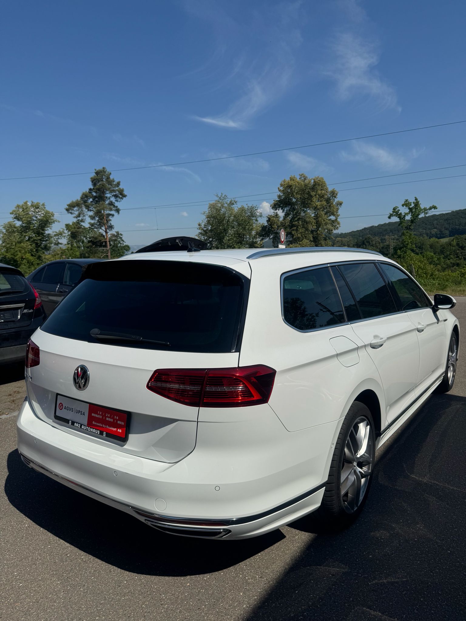 VW Passat Variant 2.0 TDI BMT Highline DSG 4Motion-image-2