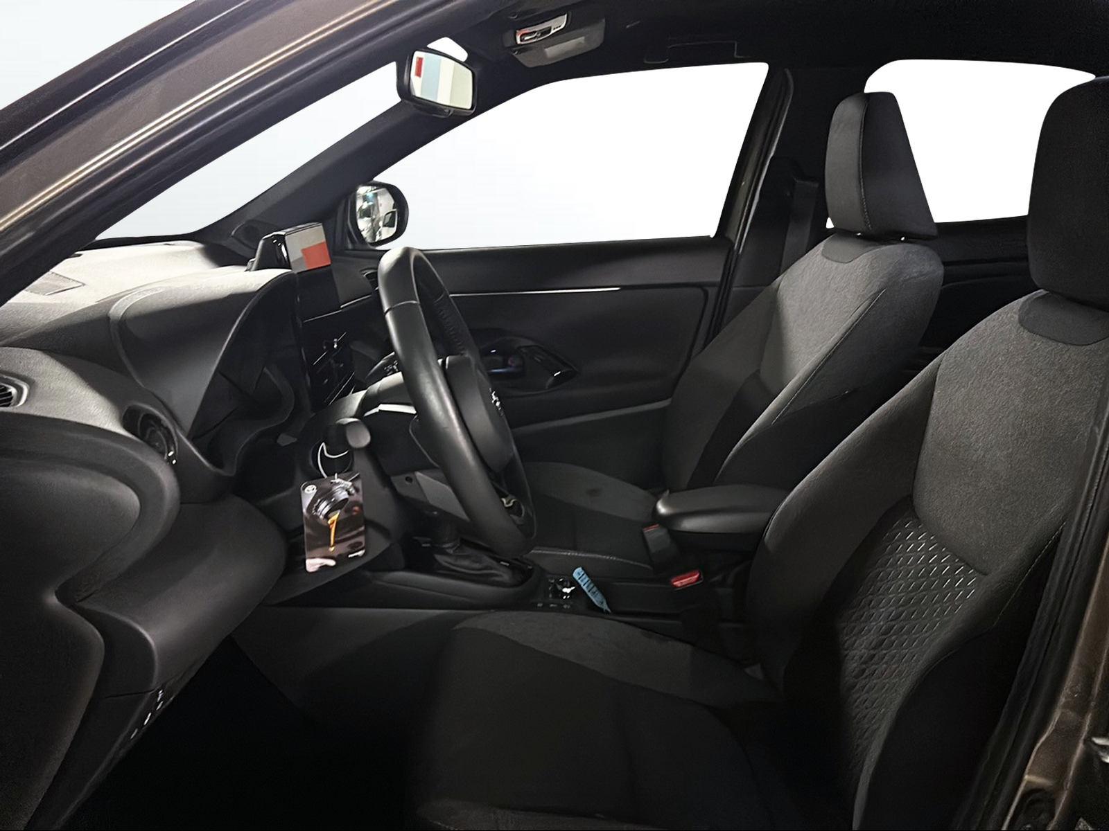 TOYOTA Yaris Cross 1.5 VVT-i HSD Trend AWD-i-image-7